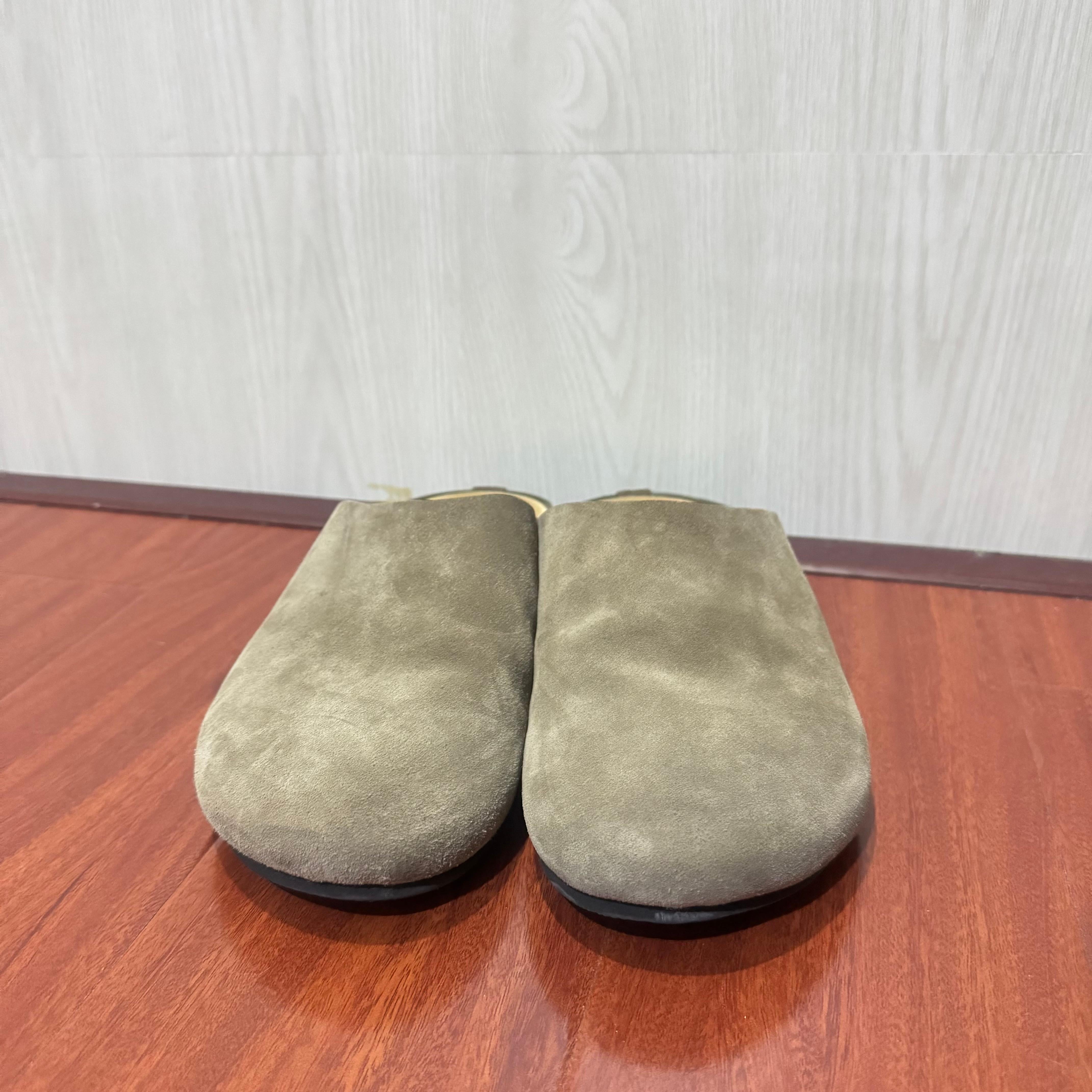 The Row - Mules Hugo en daim beige Bon état - En vente à Jakarta, Daerah Khusus Ibukota Jakarta