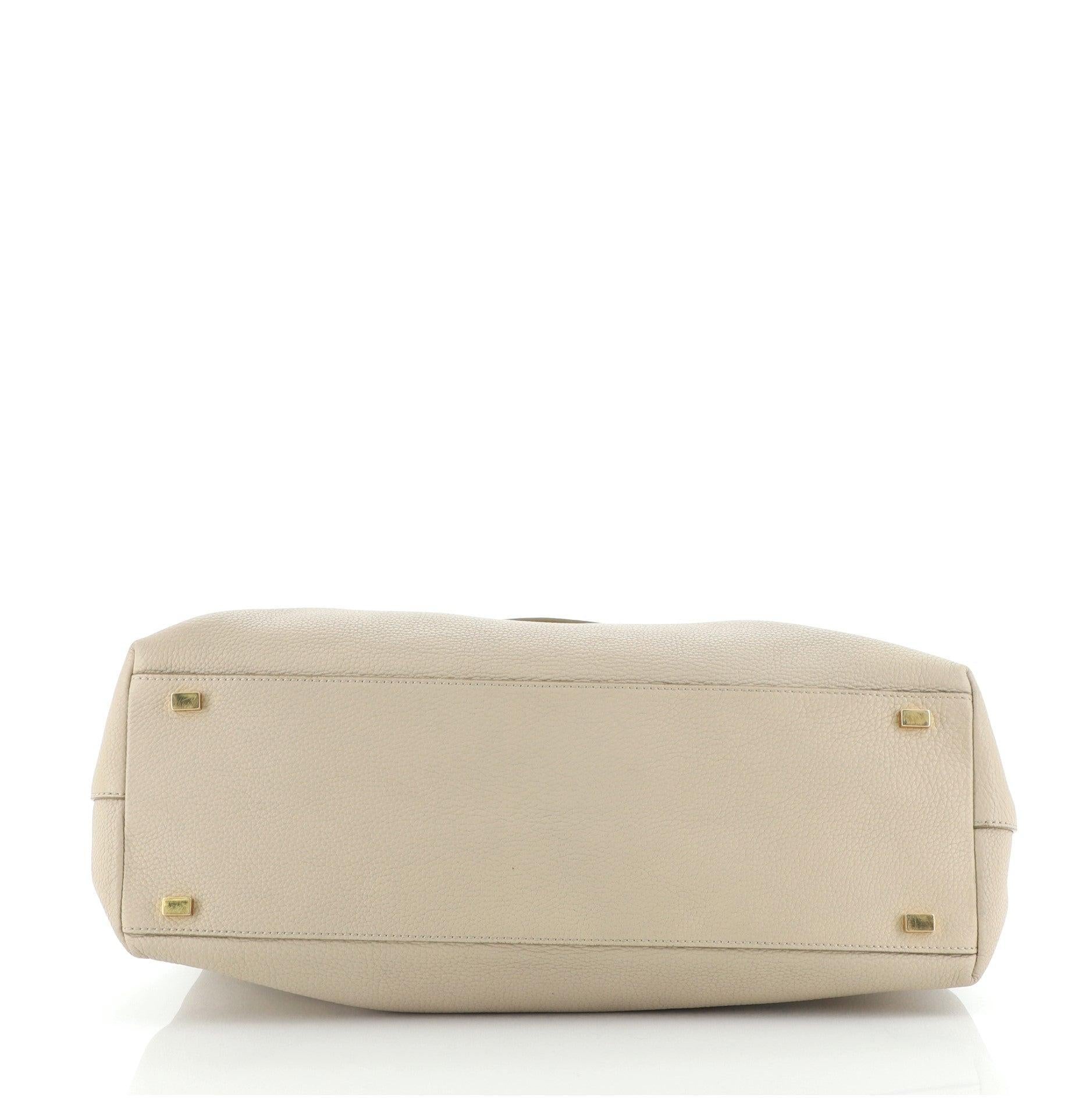 The Row Gürteltasche 14 aus Leder mit Gürtel und Henkel Medium Neutral im Zustand „Gut“ im Angebot in Irvine, CA