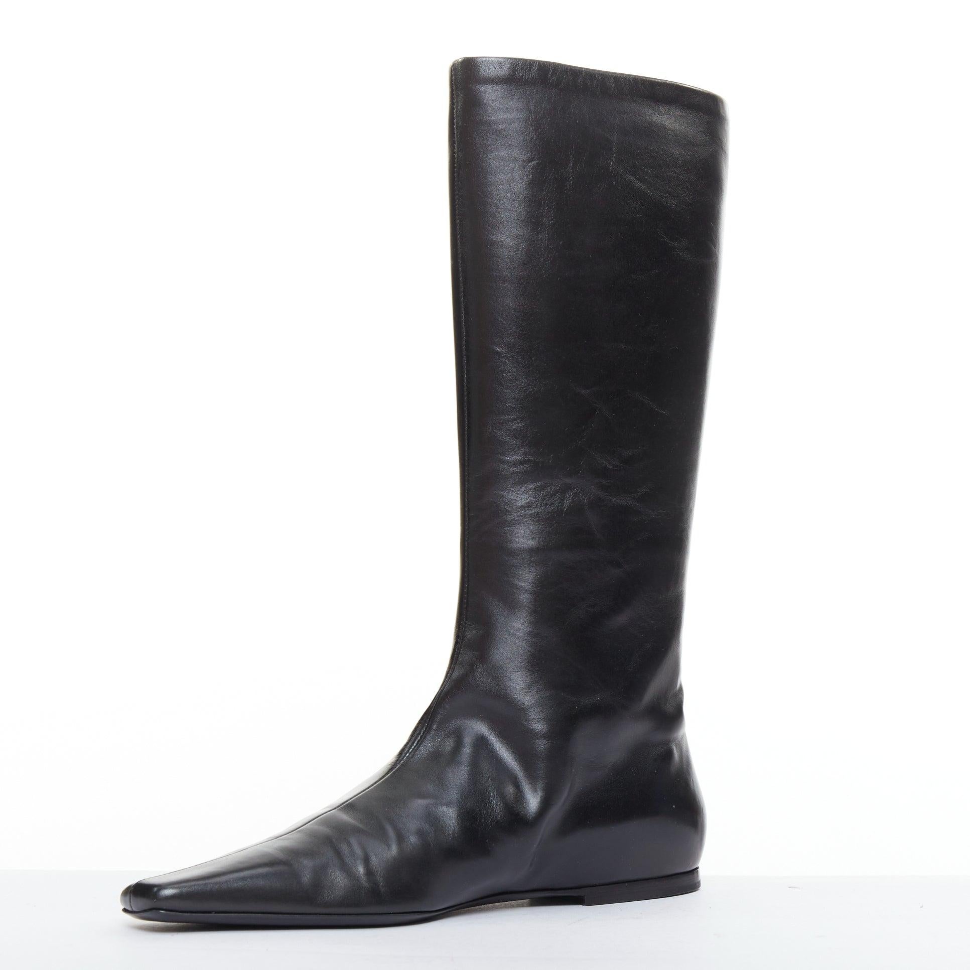 THE ROW Bette schwarzes Leder quadratische Zehen kniehohe flache Stiefel EU37.5 im Zustand �„Gut“ im Angebot in Hong Kong, NT