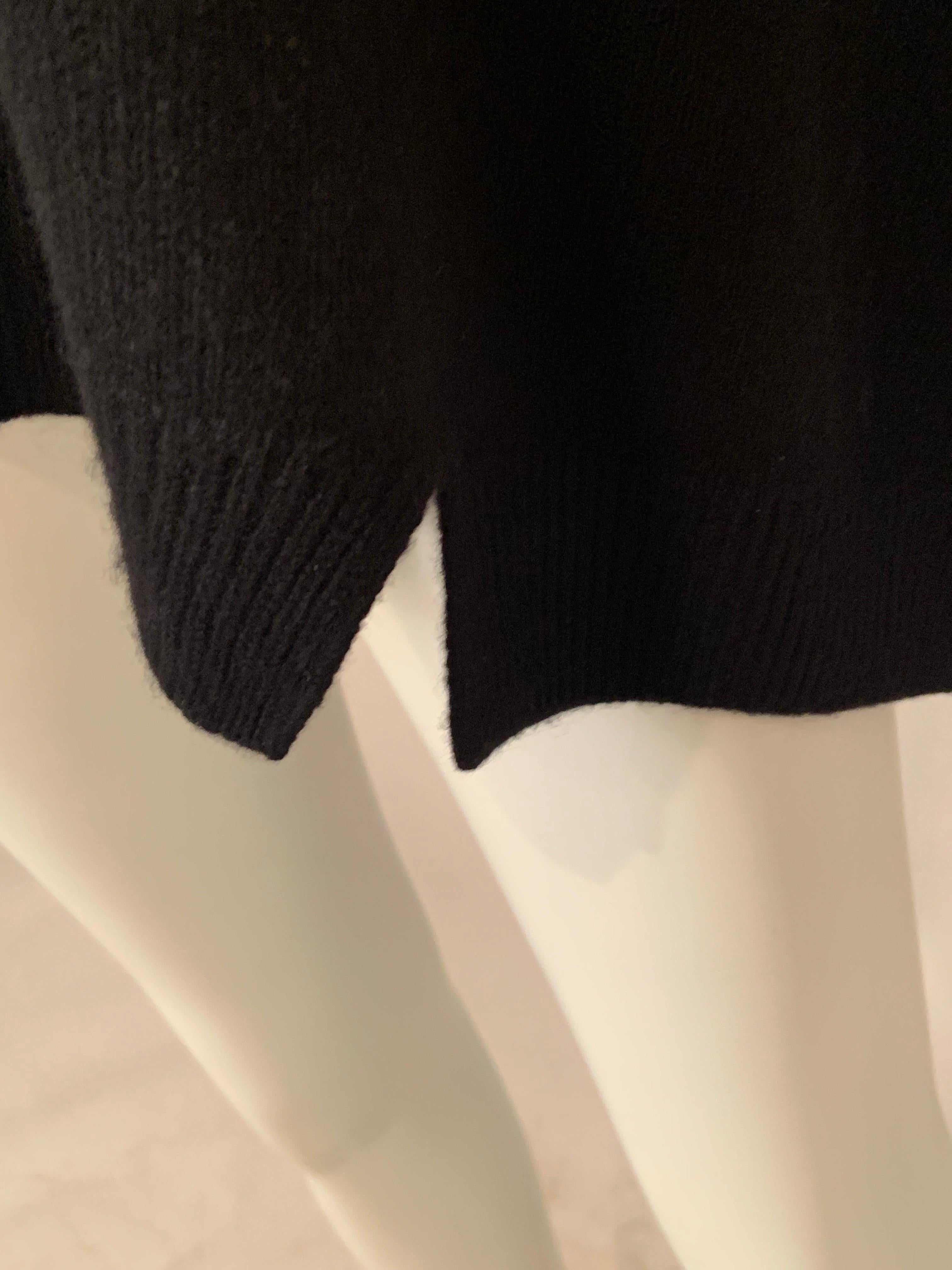 The Row Black Cashmere Pullover Sweater In Excellent Condition For Sale In New Hope, PA