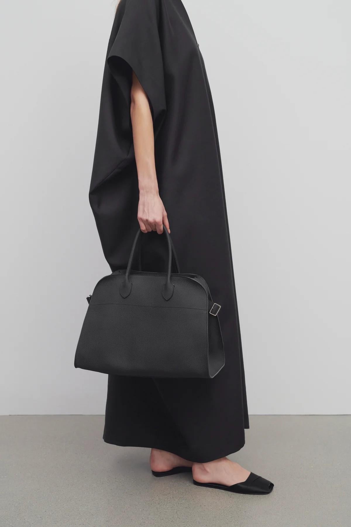 THE ROW black grained leather SOFT MARGAUX 15 Tote Bag For Sale 16