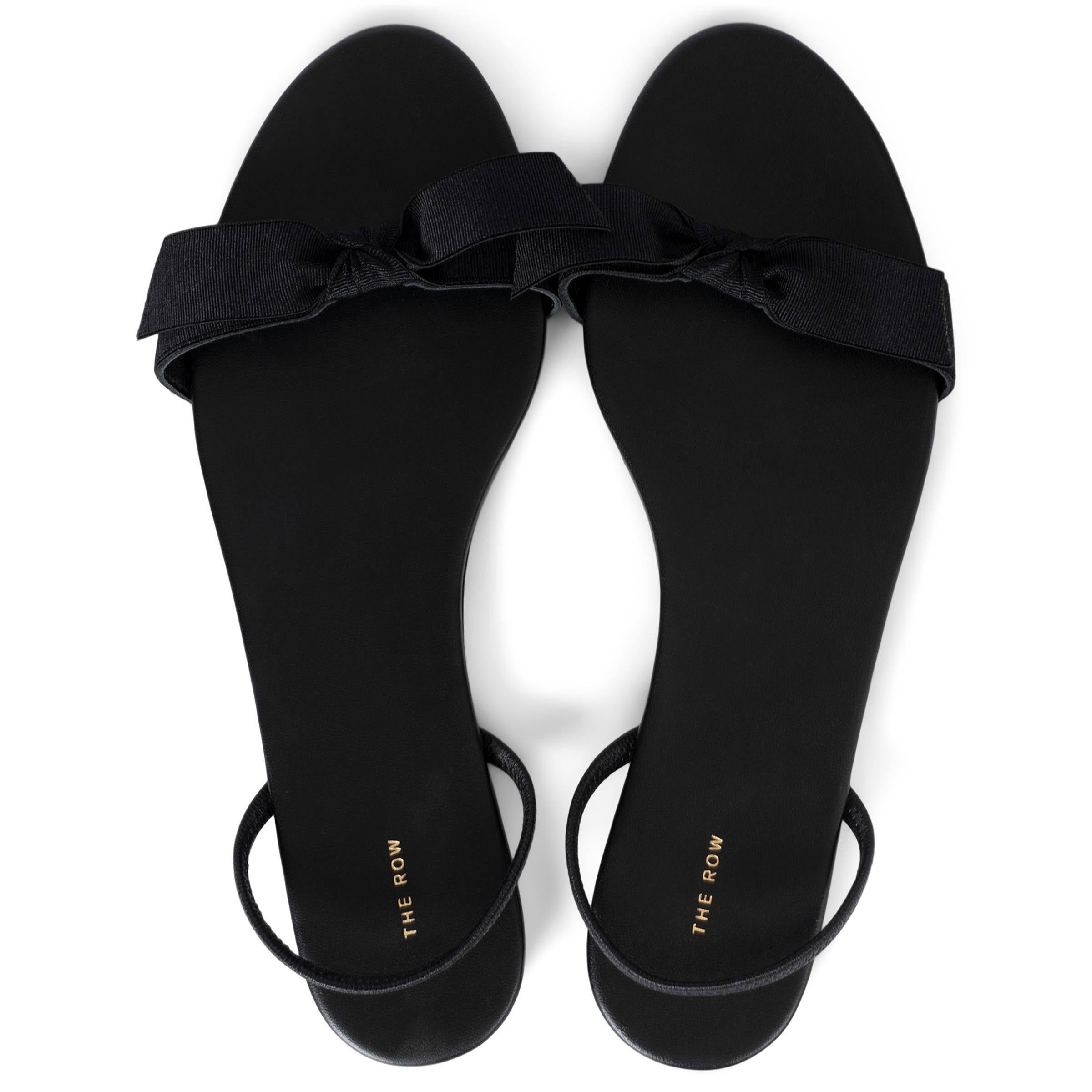 THE ROW black grosgrain BOW Slinback Flat Sandals Shoes 38 fit 38.5 In Excellent Condition For Sale In Zürich, CH
