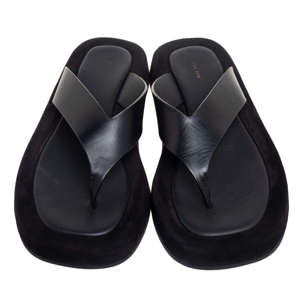 A classic pair of thong sandals is a must in every collection and when the design is by The Row, it is sure to add a luxurious statement to your wardrobe. These Ginza sandals are crafted from black leather and enhanced with neat stitches. They are