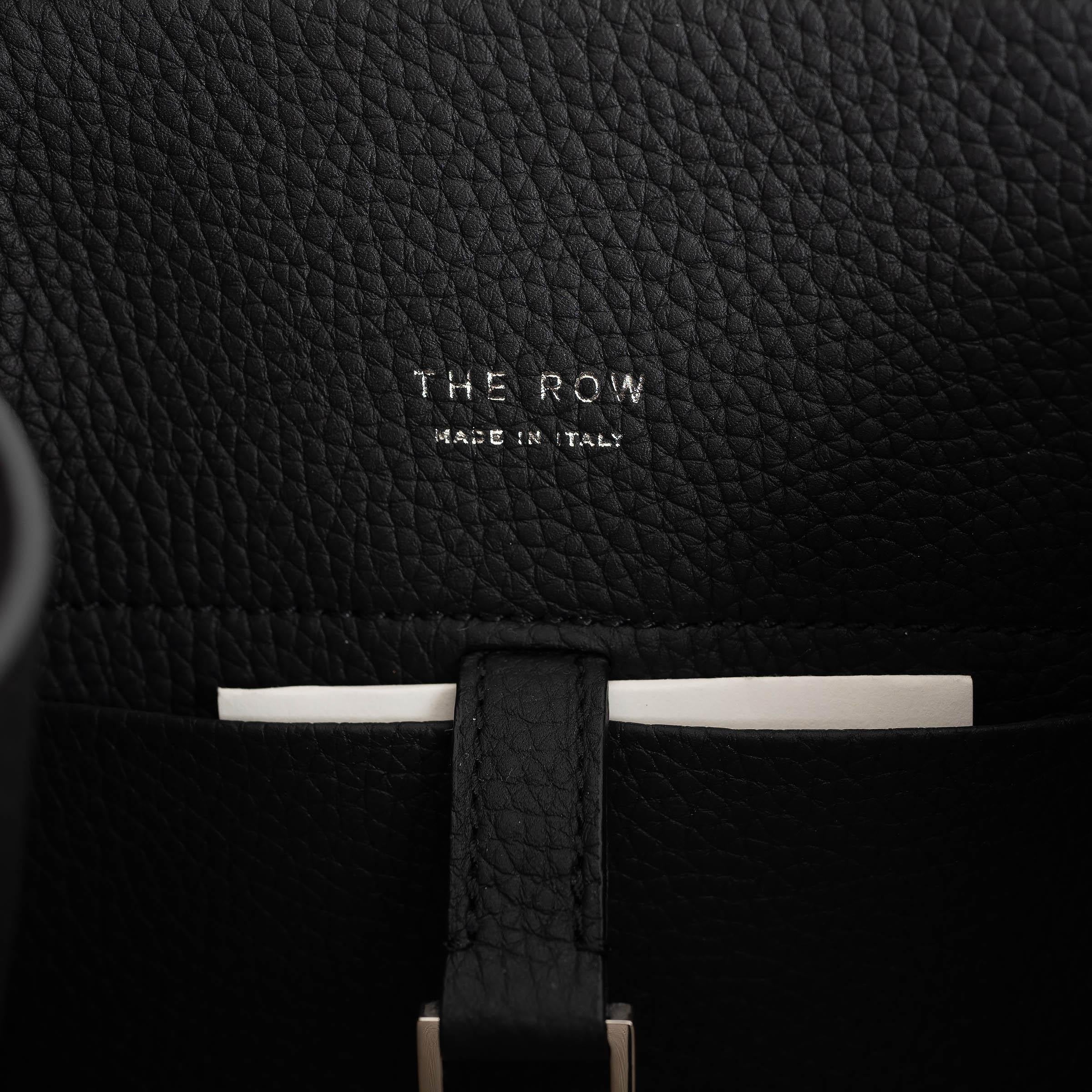 The Row Borsa Tote SOFT MARGAUX 10 in pelle nera in vendita 3