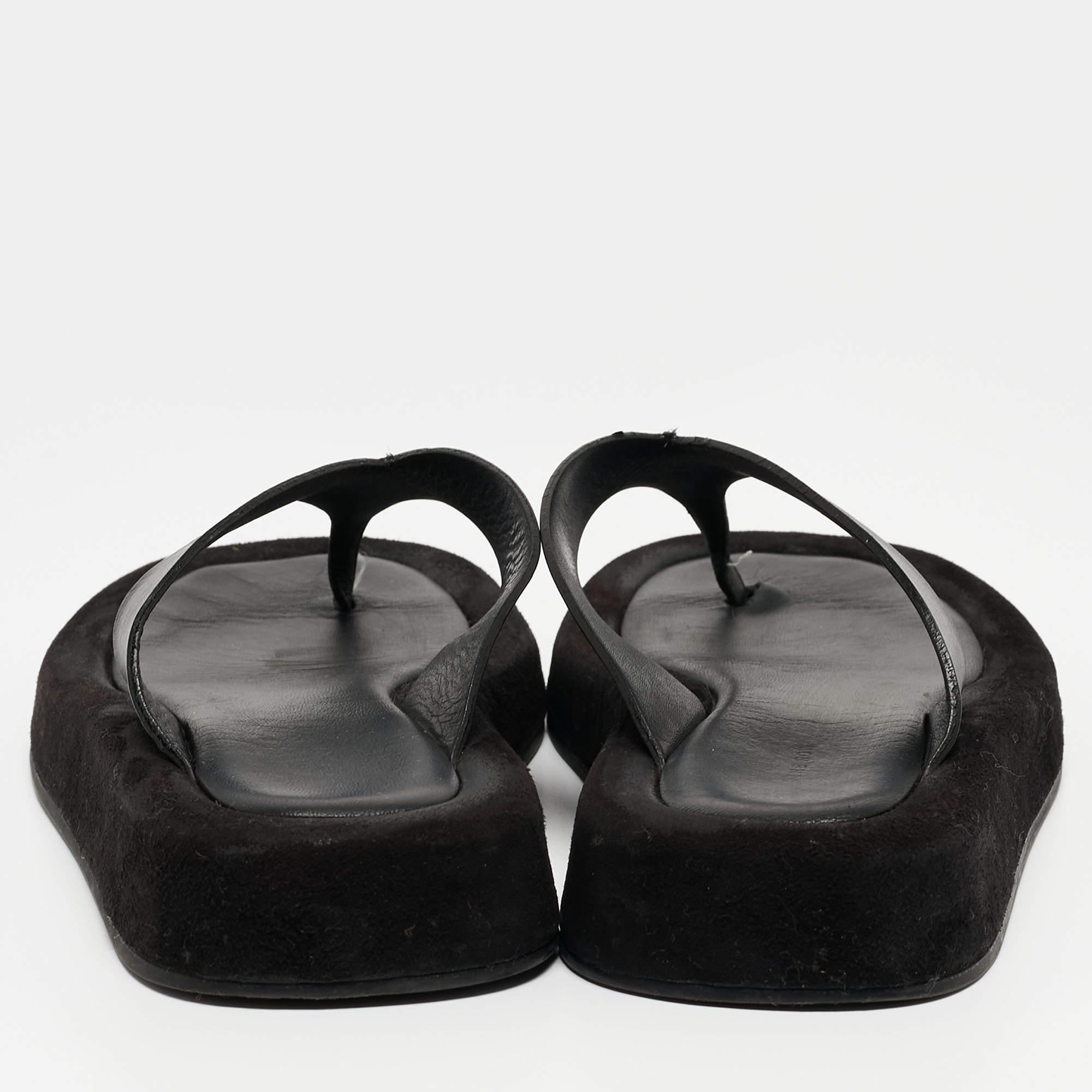 A perfect blend of luxury, style, and comfort, these designer flats are made using quality materials and frame your feet in the most refined way. They can be paired with a host of outfits from your wardrobe.

Includes: Original Dustbag