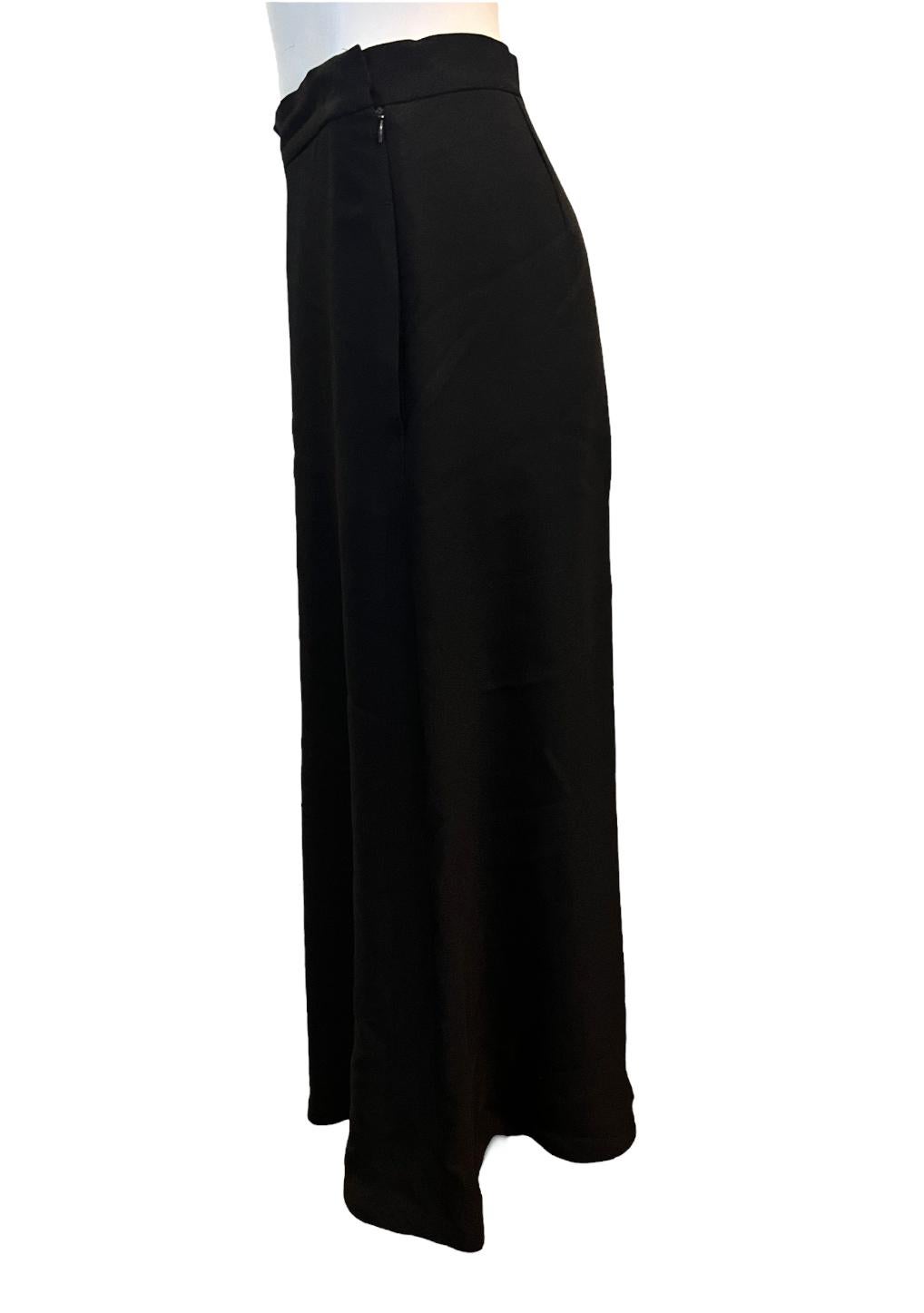Women's The Row Black Pants, Size 2 For Sale