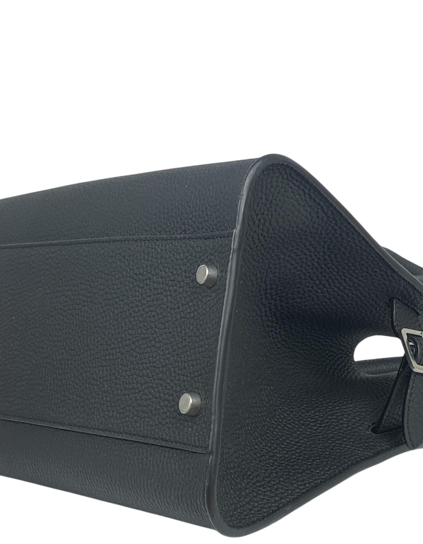 The Row - Sac Margaux 12 en cuir de veau velouté noir E/W Soft Excellent état - En vente à New York, NY