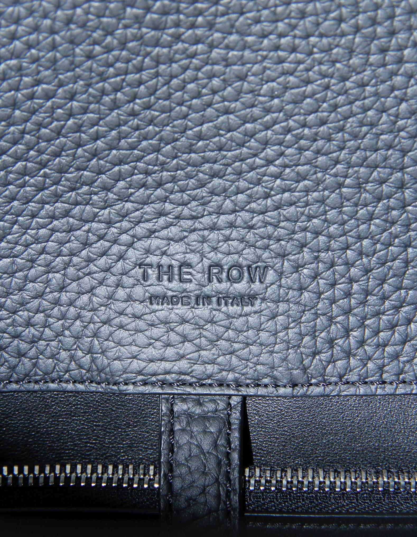 The Row - Sac Margaux 12 en cuir de veau velouté noir E/W Soft en vente 2