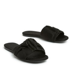 The Row Mule chic en satin noir EU38.5