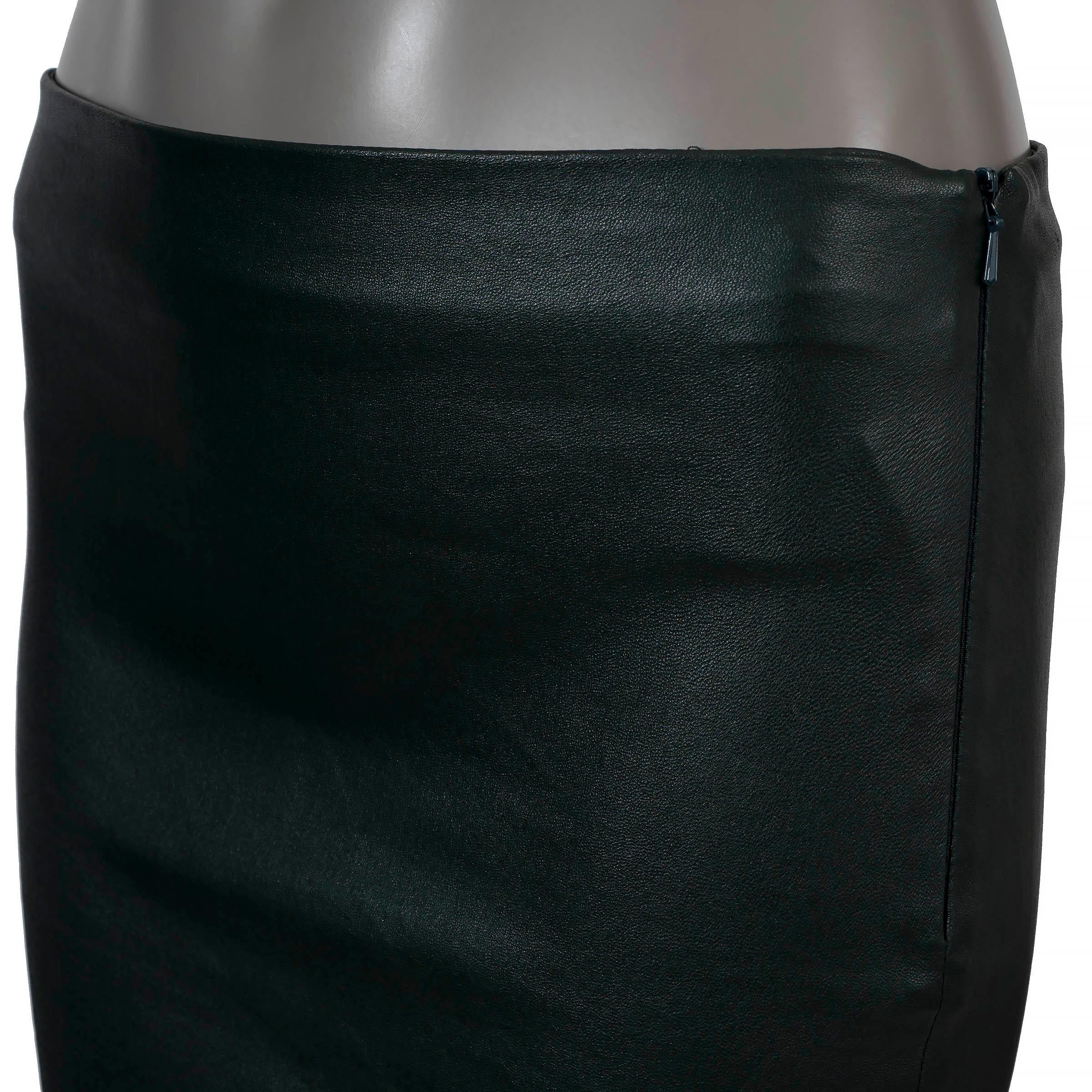 THE ROW bottle green LOATTAN STRETCH LEATHER Mini Skirt 2 XS For Sale 1