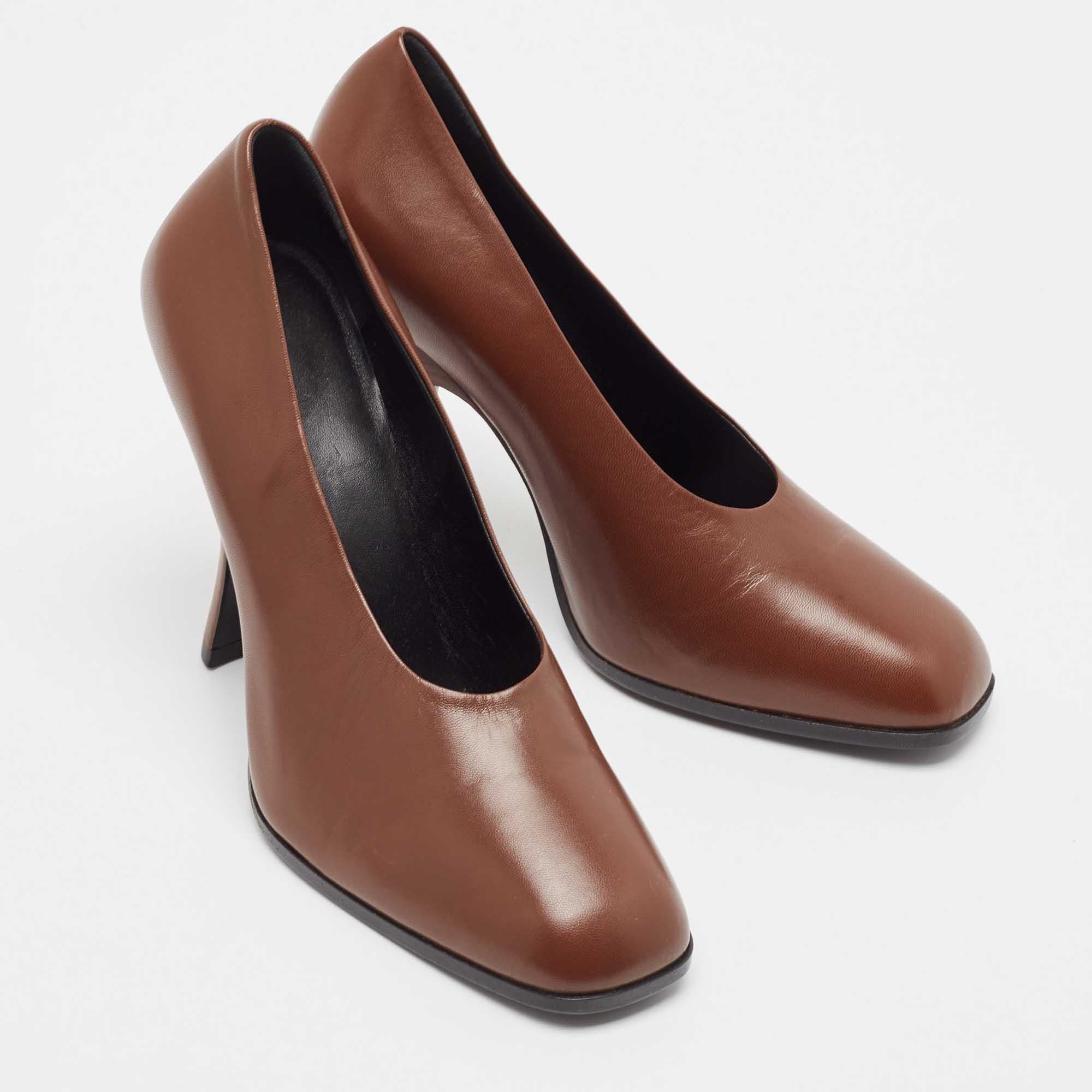 Women's The Row Brown Leather Jade Pumps Size 36 For Sale