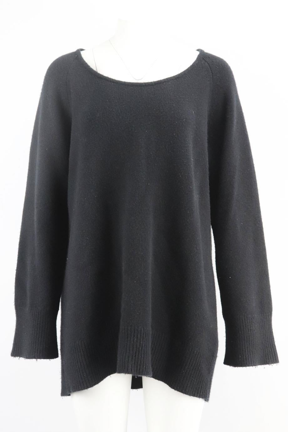 The Row cashmere sweater. Black. Long sleeve, crewneck. Slips on. 65% Wool, 35% cashmere. Size: Medium (UK 10, US 6, FR 38, IT 42). Bust: 50 in. Waist: 45 in. Hips: 50 in. Length: 31 in
