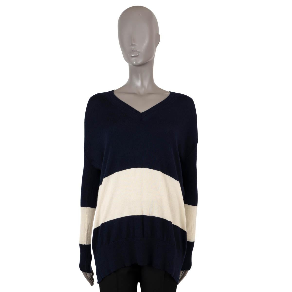 THE ROW cream & navy blue cashmere STRIPED OVERSIZED Sweater M In Good Condition For Sale In Zürich, CH