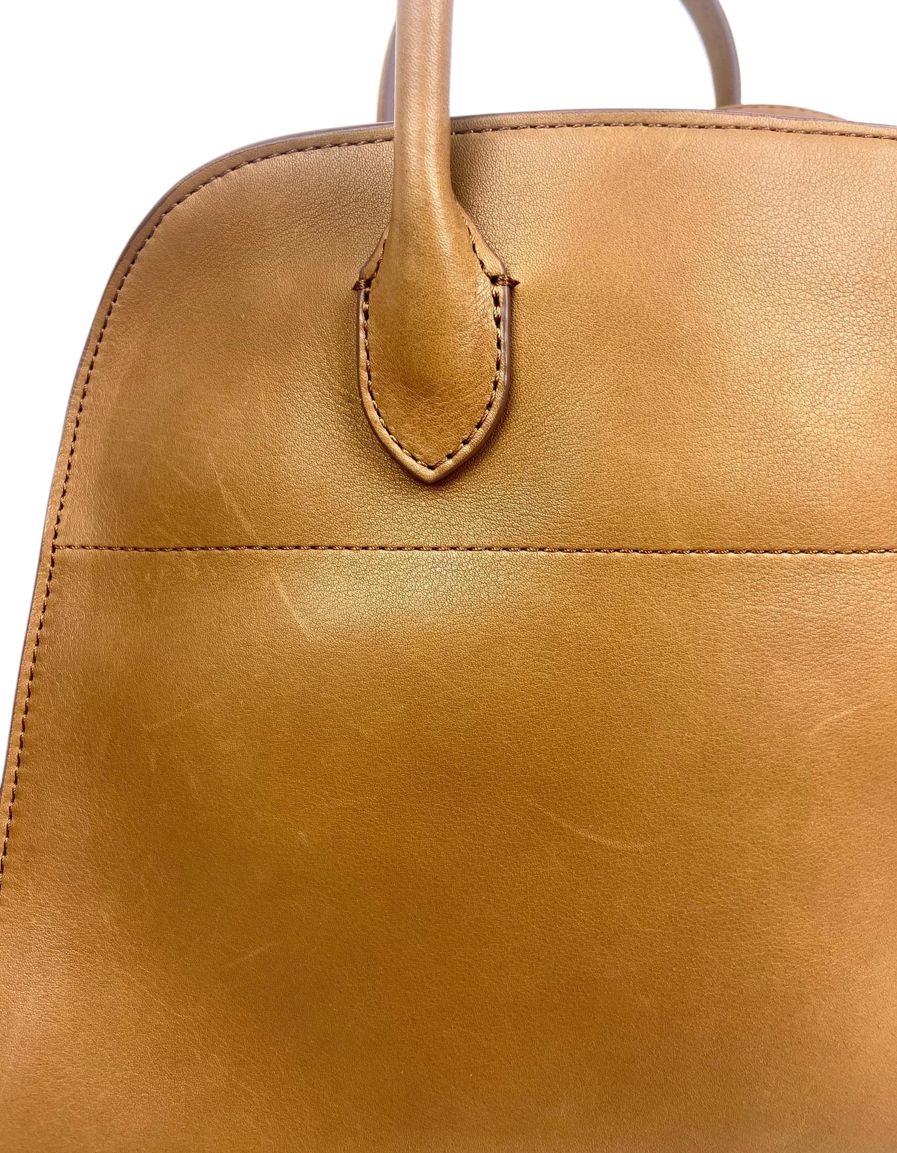 The Row Cuir Tasche aus poliertem Sattel- Kalbsleder und weichem Margaux 12 im Angebot 8