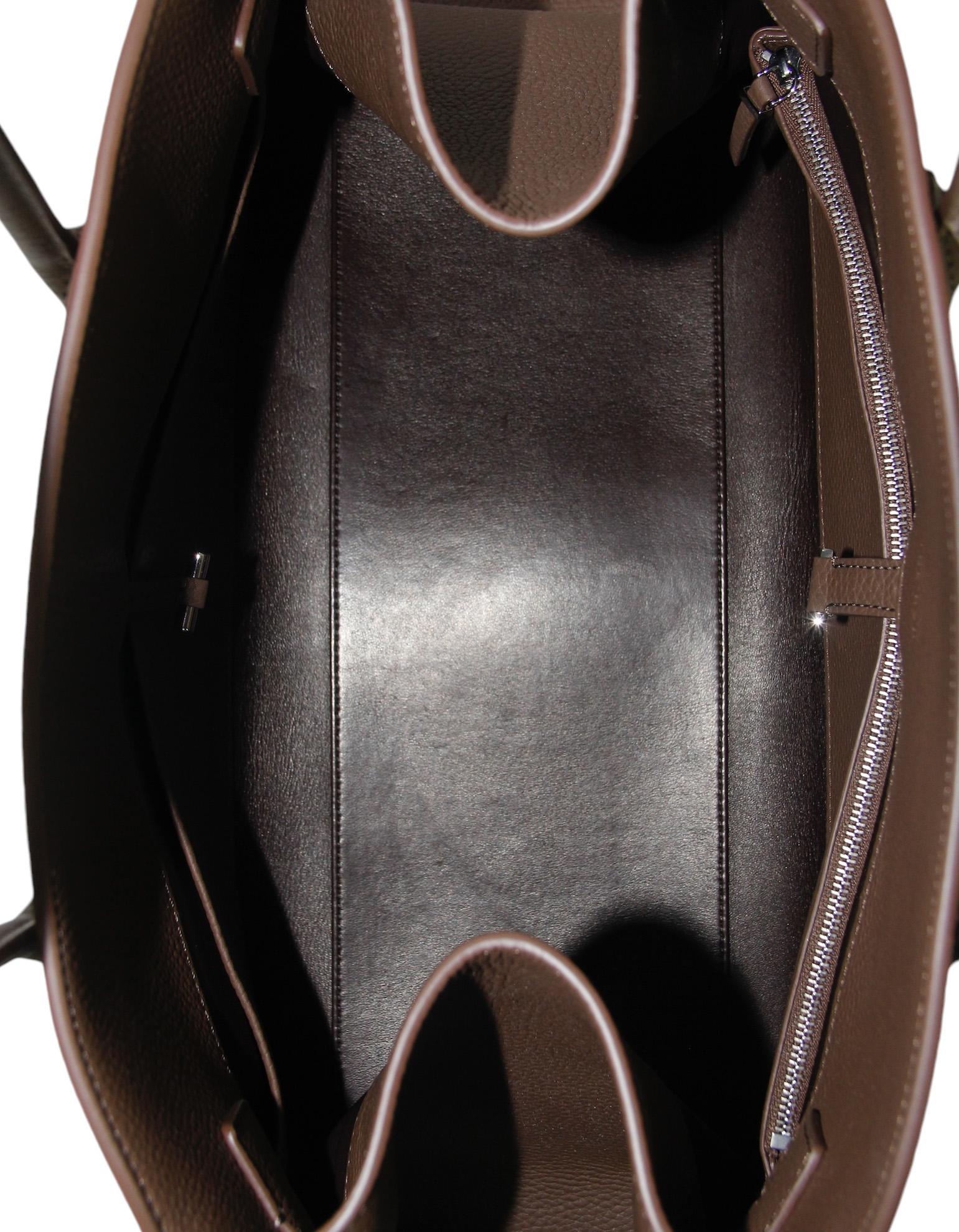 The Row - Sac Margaux 15 E/W en cuir grainé olive foncé 1