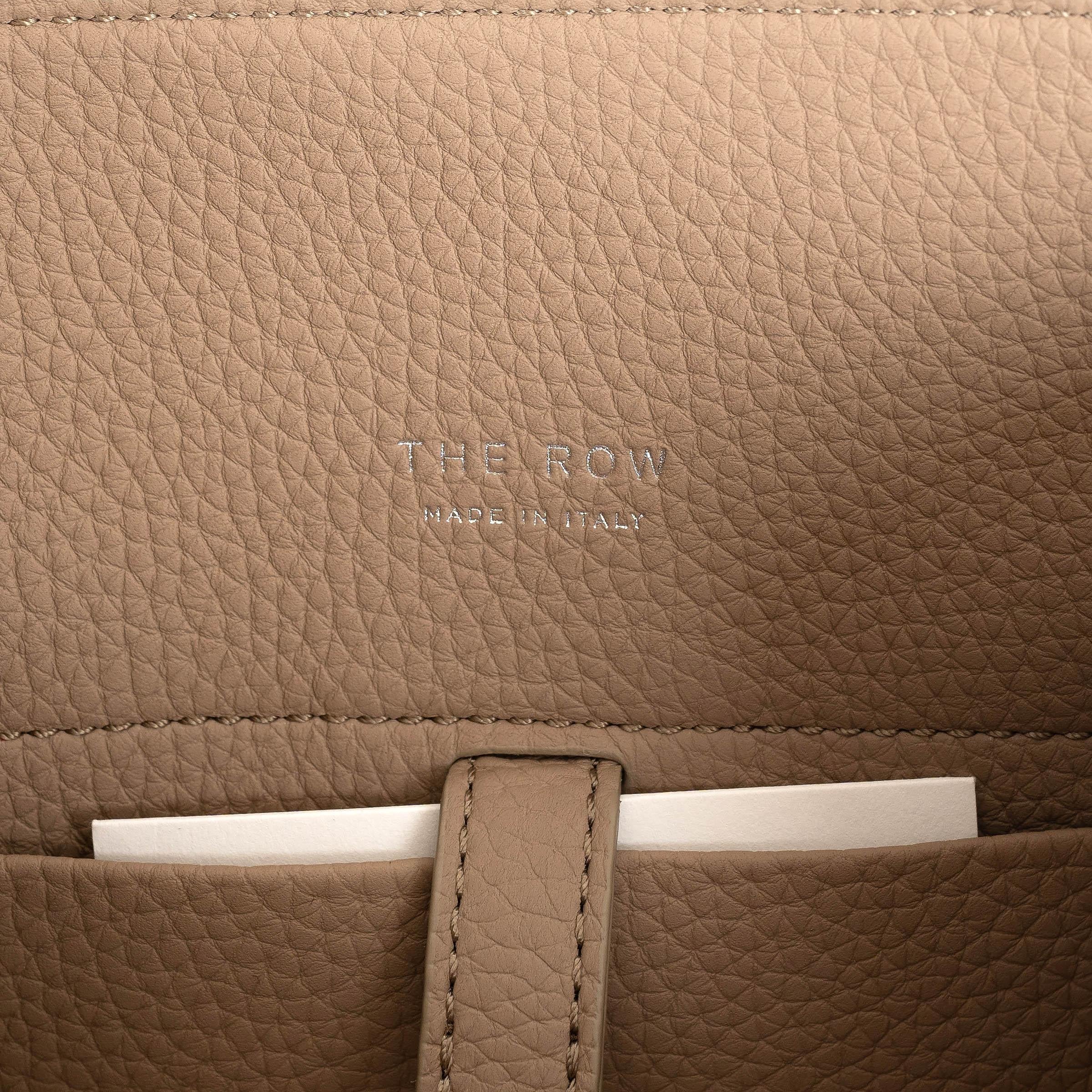 THE ROW Borsa The Row in pelle beige taupe scuro SOFT MARGAUX 10 in vendita 2