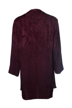 The Row, vestido en Borgoña