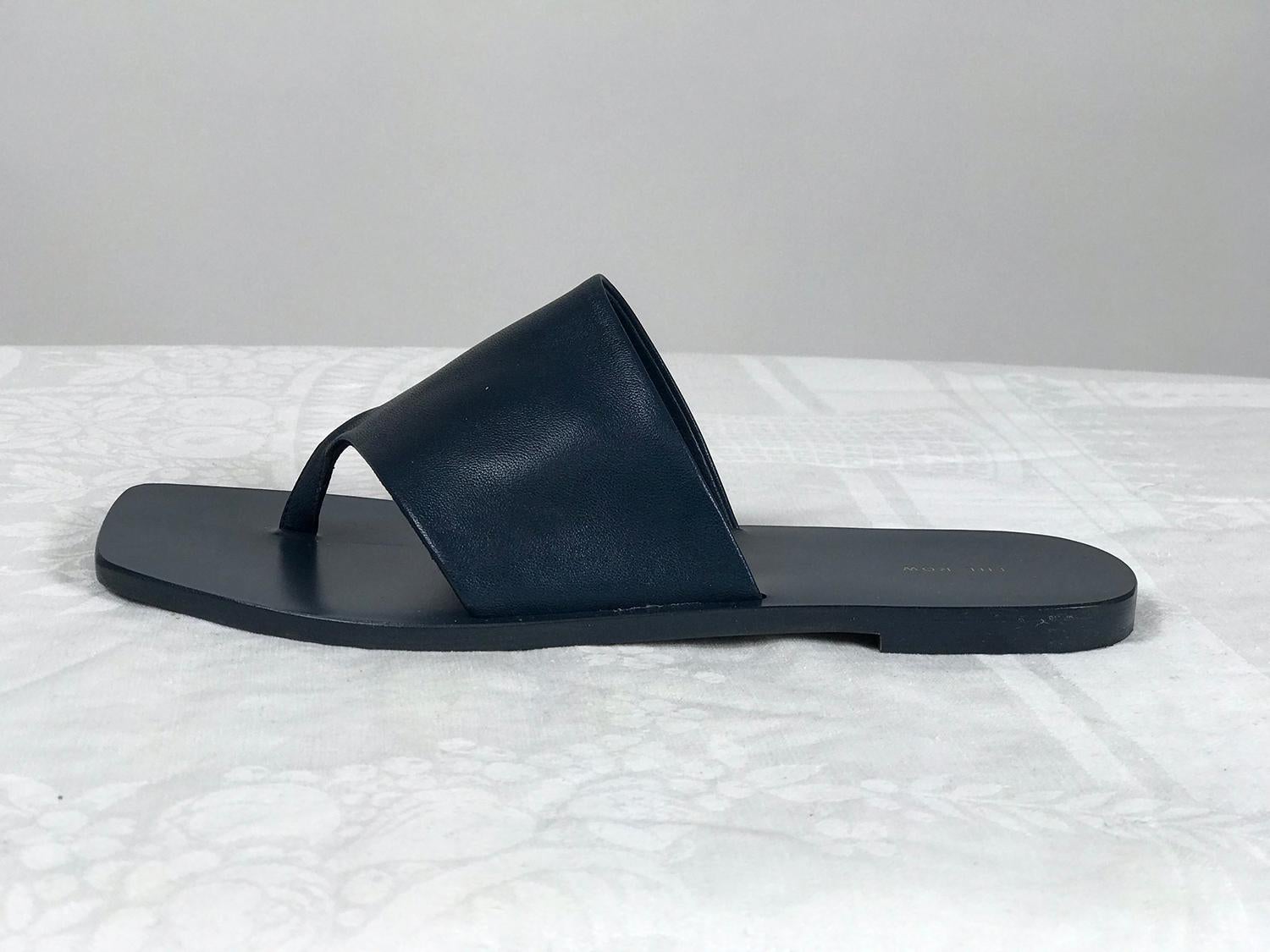 The Row Flip Flop Flat Sandal Teal Glove Nappa Leather 37 Unworn In Excellent Condition In West Palm Beach, FL