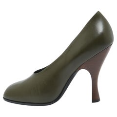 The Row Green Leather Round Toe Pumps Size 41