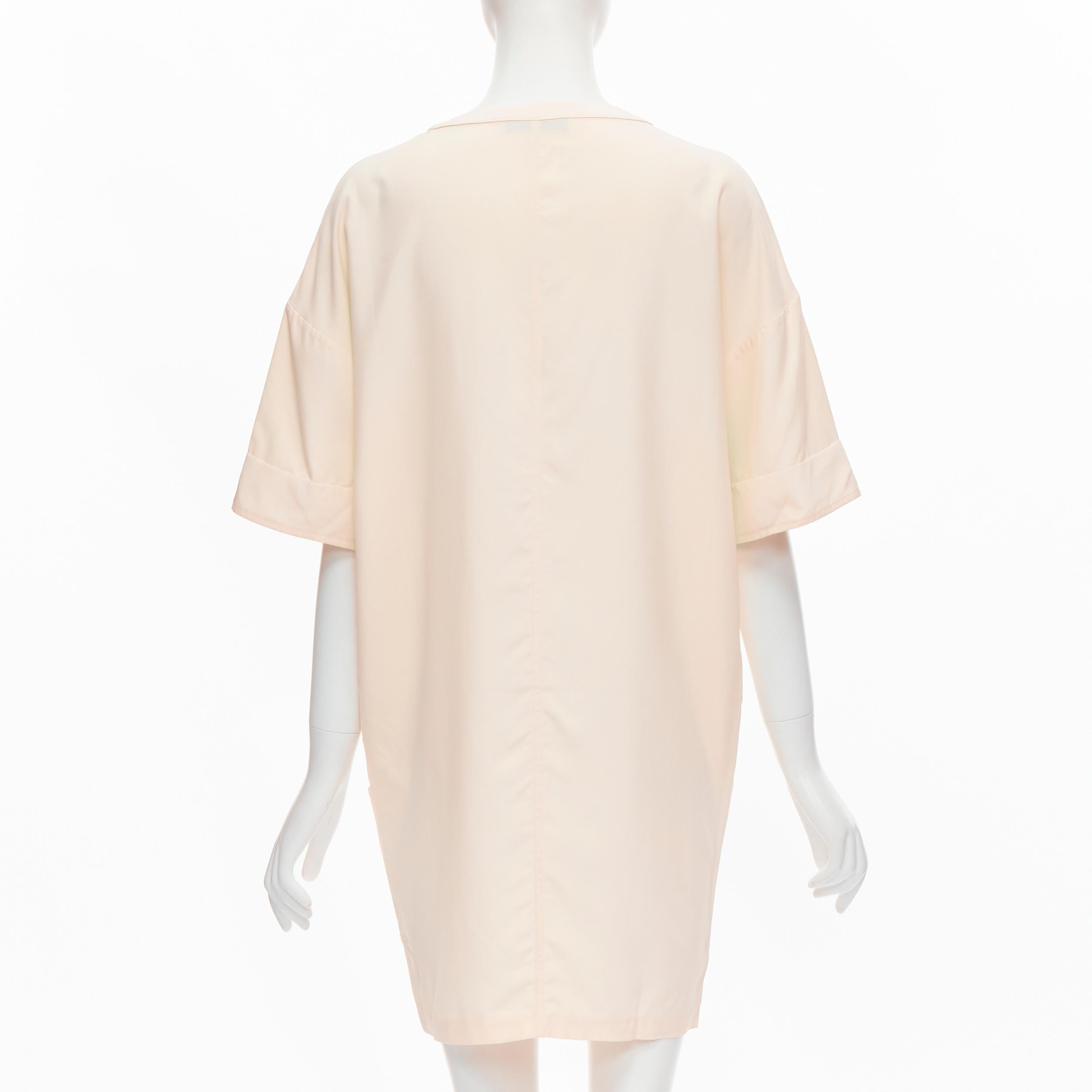 THE ROW - Robe en soie crème ivoire à double poche et col asymétrique, taille US0 XS Pour femmes en vente
