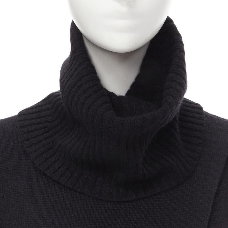 THE ROW Kirsi 100% cachemire noir pull à col roulé fendu sur le devant tunique S en vente 2