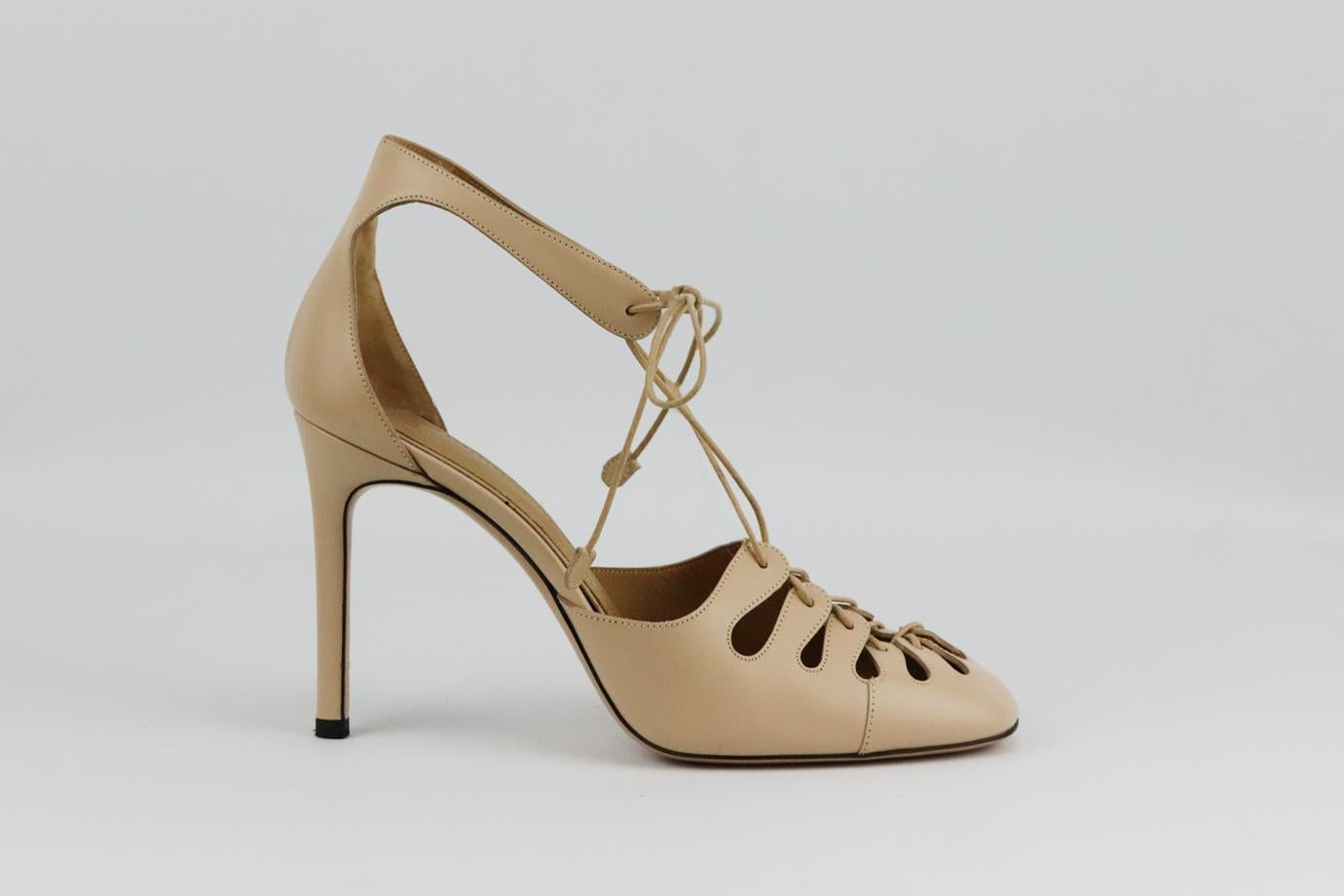 The Row lace up leather pumps. Light-beige. Lace up fastening at front. Does not come with box or dustbag. Size: EU 38.5 (UK 5.5, US 8.5). Insole: 10 in. Heel: 3.5 in
