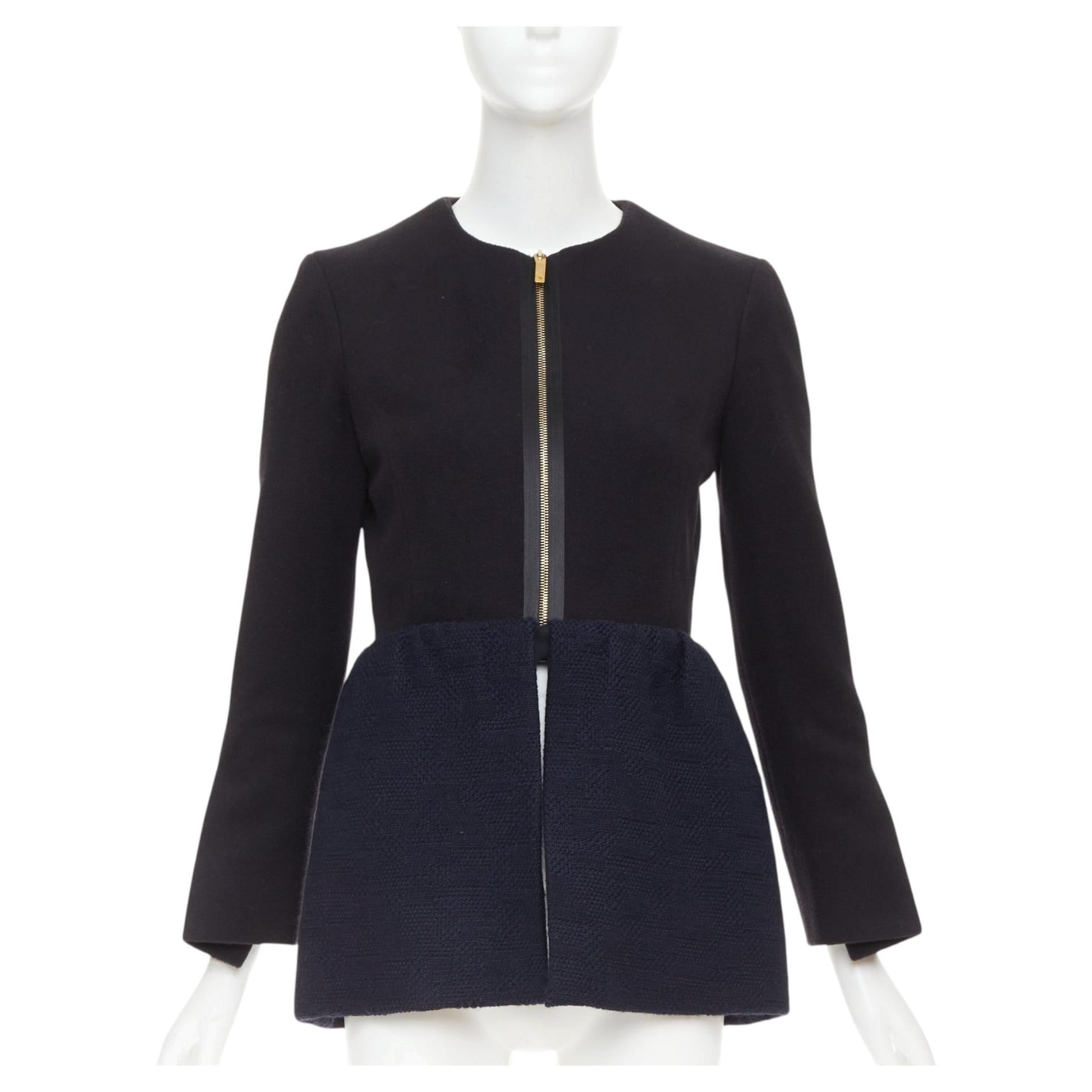 The Row Loxton : manteau noir et bleu marine en laine structurée texturée, à basque et fermeture éclair dorée, taille XS (US) en vente