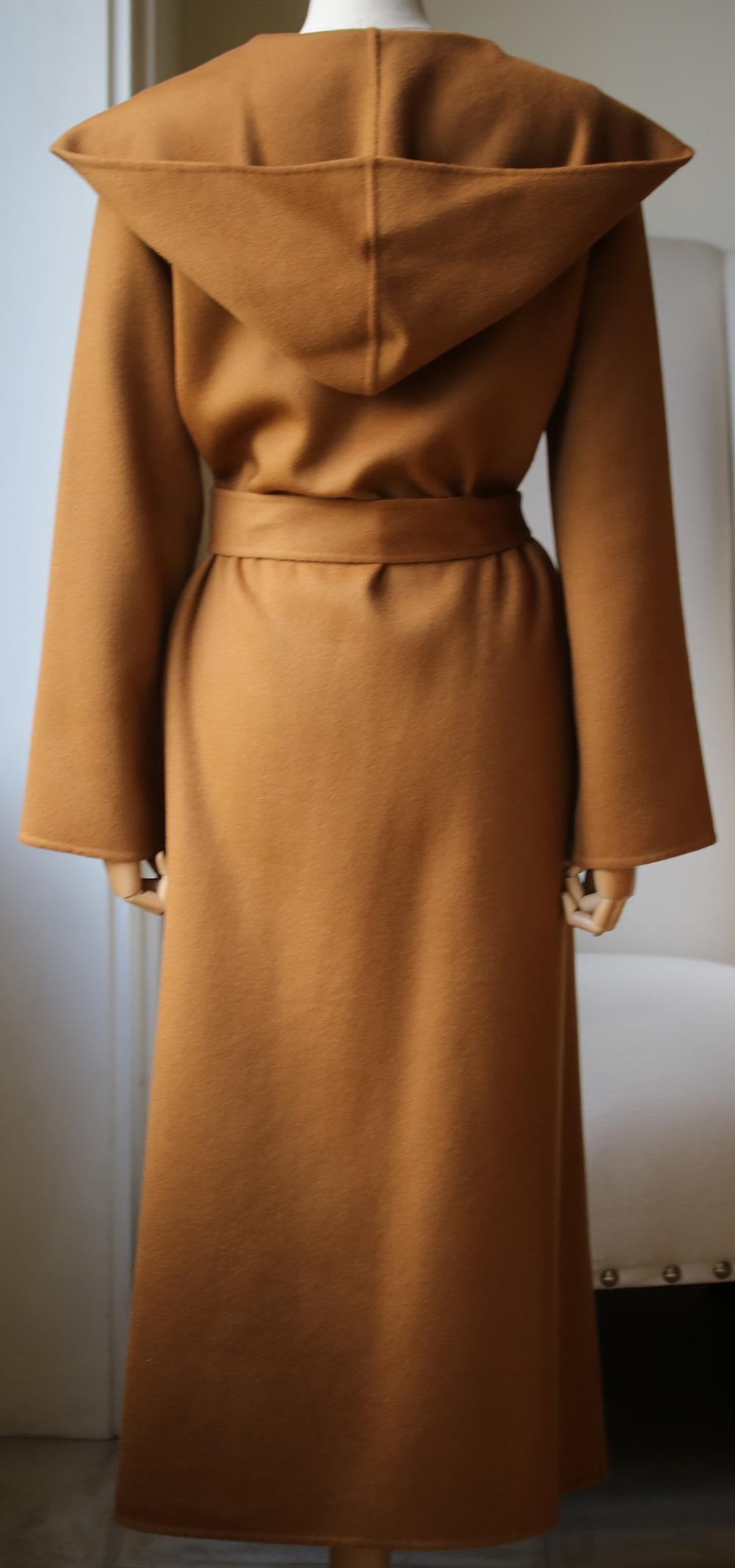 The Row Muna Oversized Wool Wrap Coat In Excellent Condition In London, GB