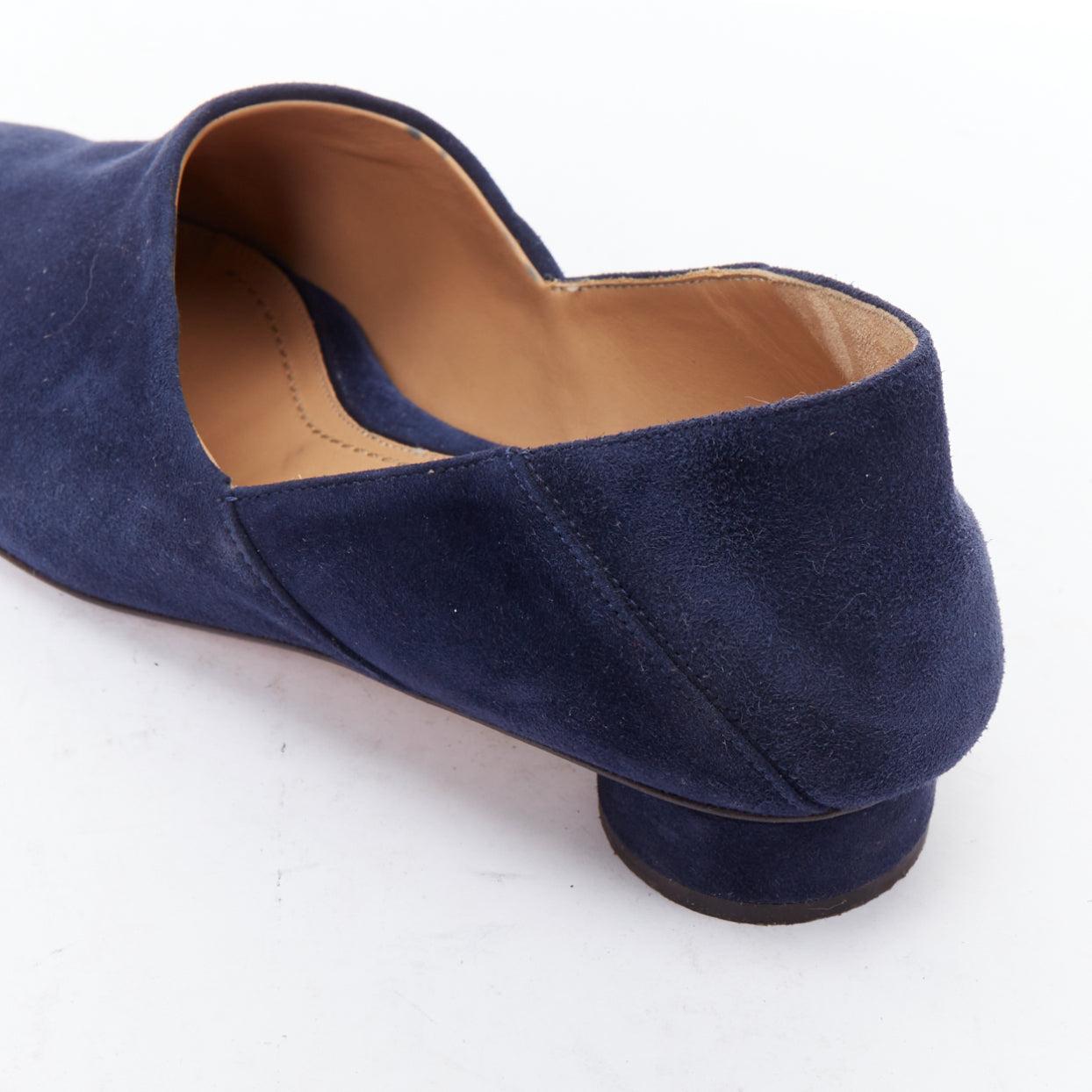The Row Mocassins Noelle en daim bleu marine à talon compensé EU38 en vente 3