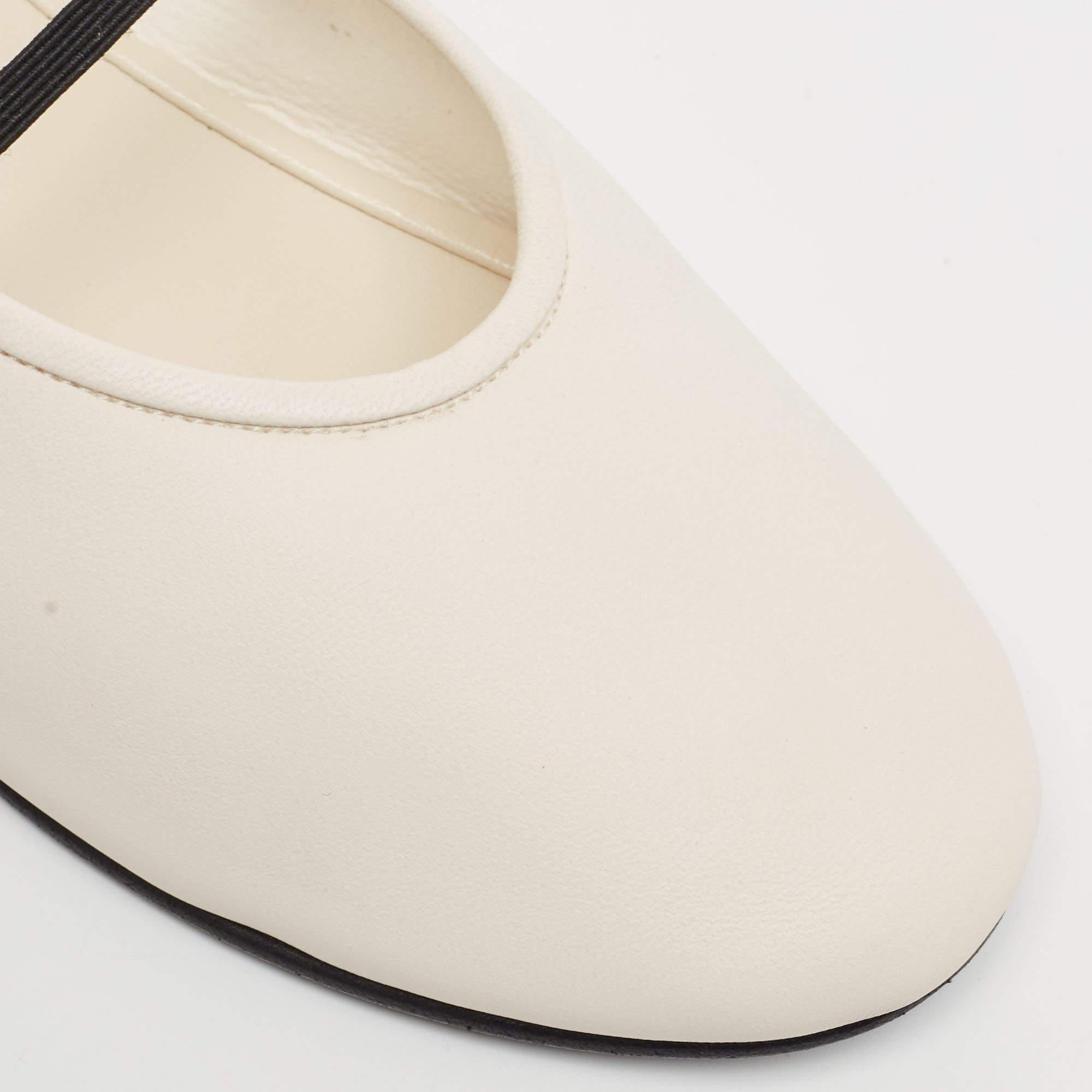 The Row Off White Leather Elastic Ballet Flats Size 35.5 5