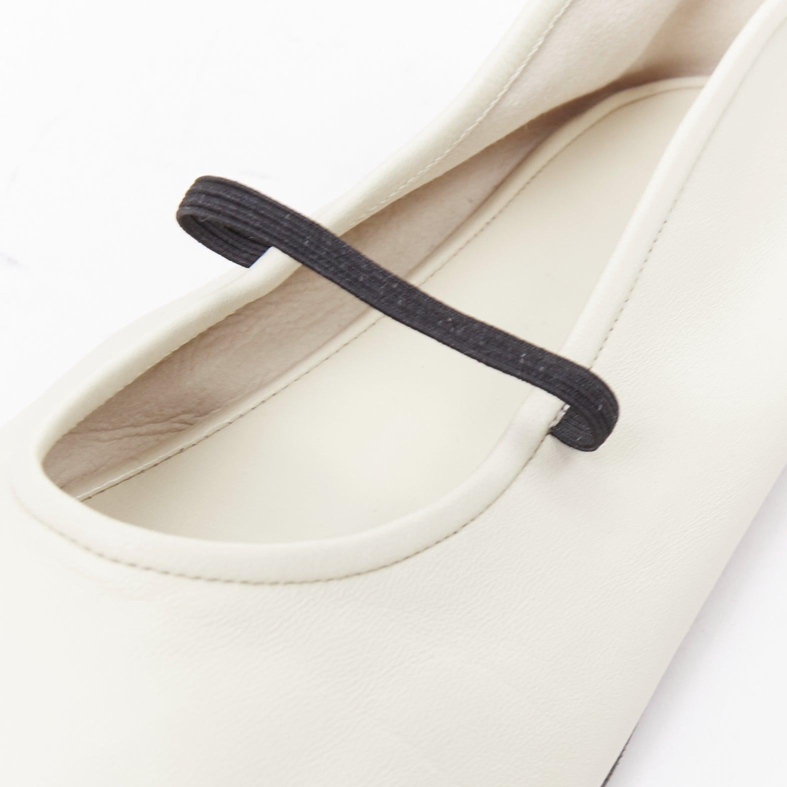 THE ROW off white nappa calfskin leather black elastic ballerina flats EU37 For Sale 2
