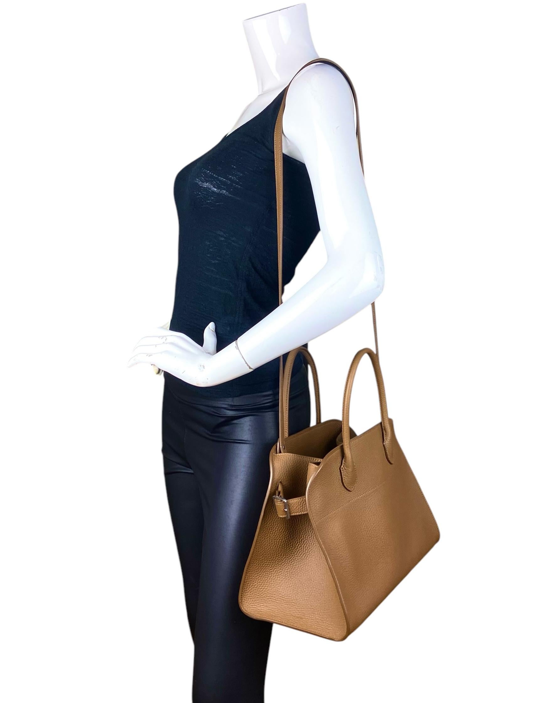 The Row Rubber Ans Genarbtes Kalbsleder Soft Margaux 12 Tasche (Braun) im Angebot