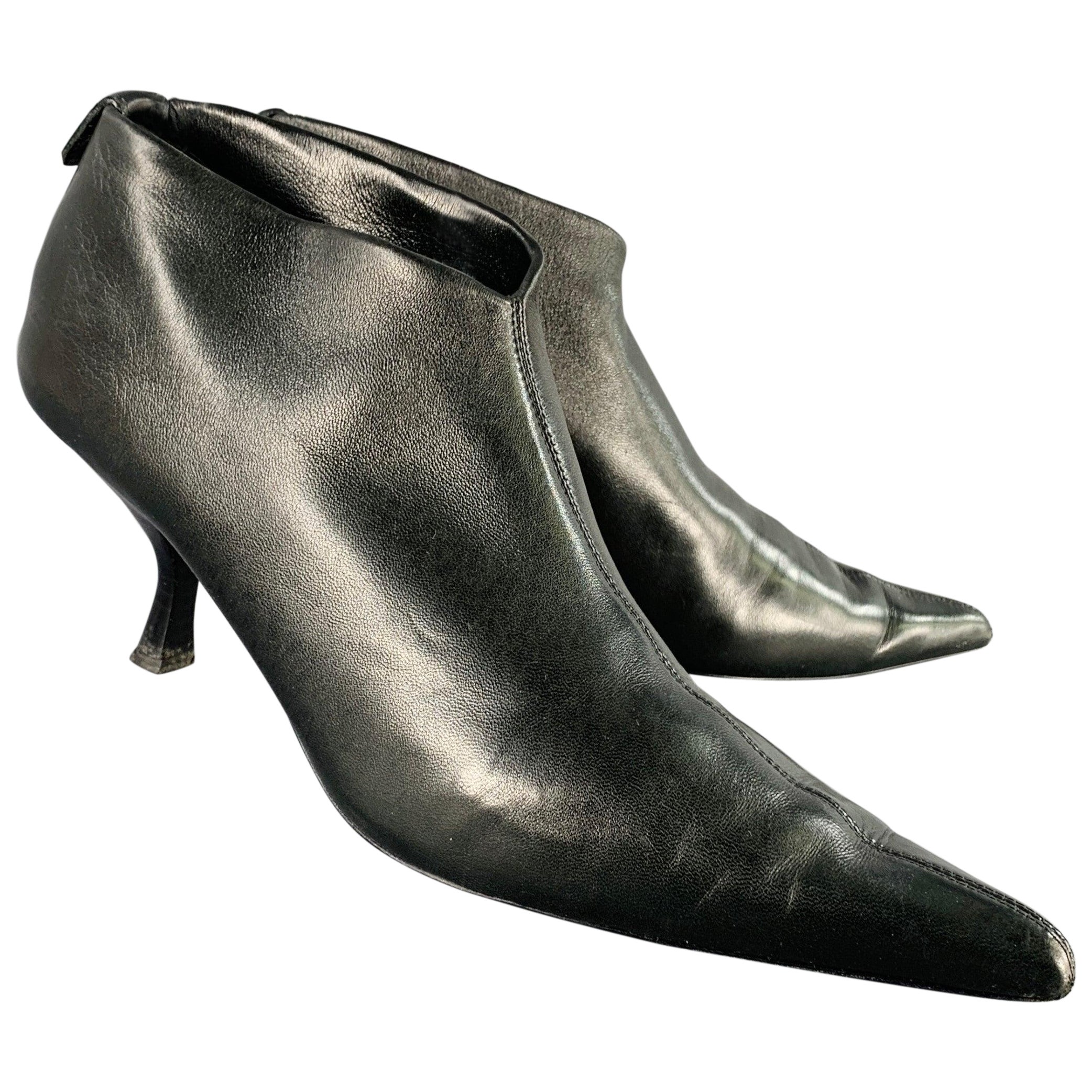 THE ROW Size 7.5 Black Leather Pointed Toe Kitten Heel Ankle Boots For Sale