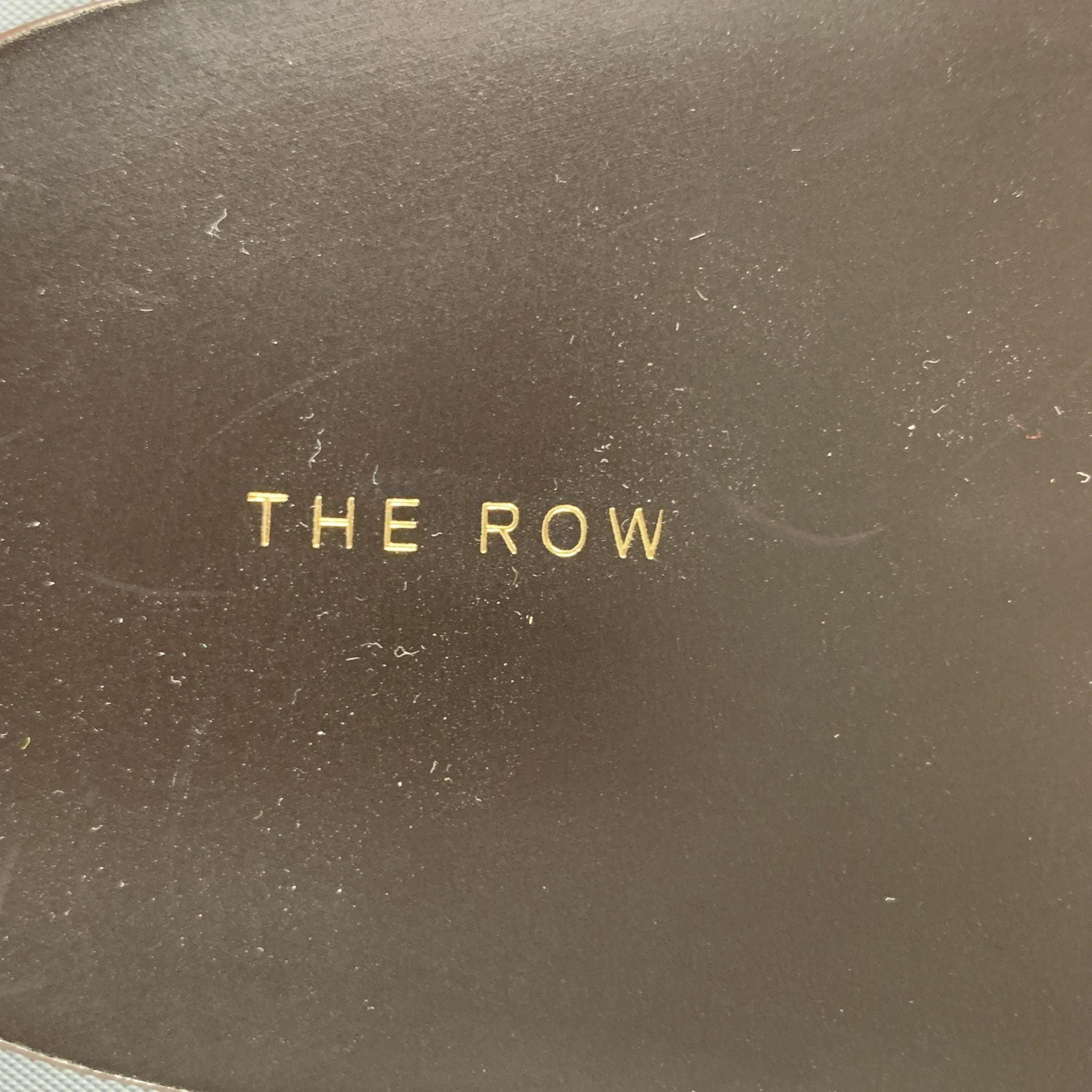 THE ROW Size 7.5 Cream Brown Leather Thong Sandals For Sale 3