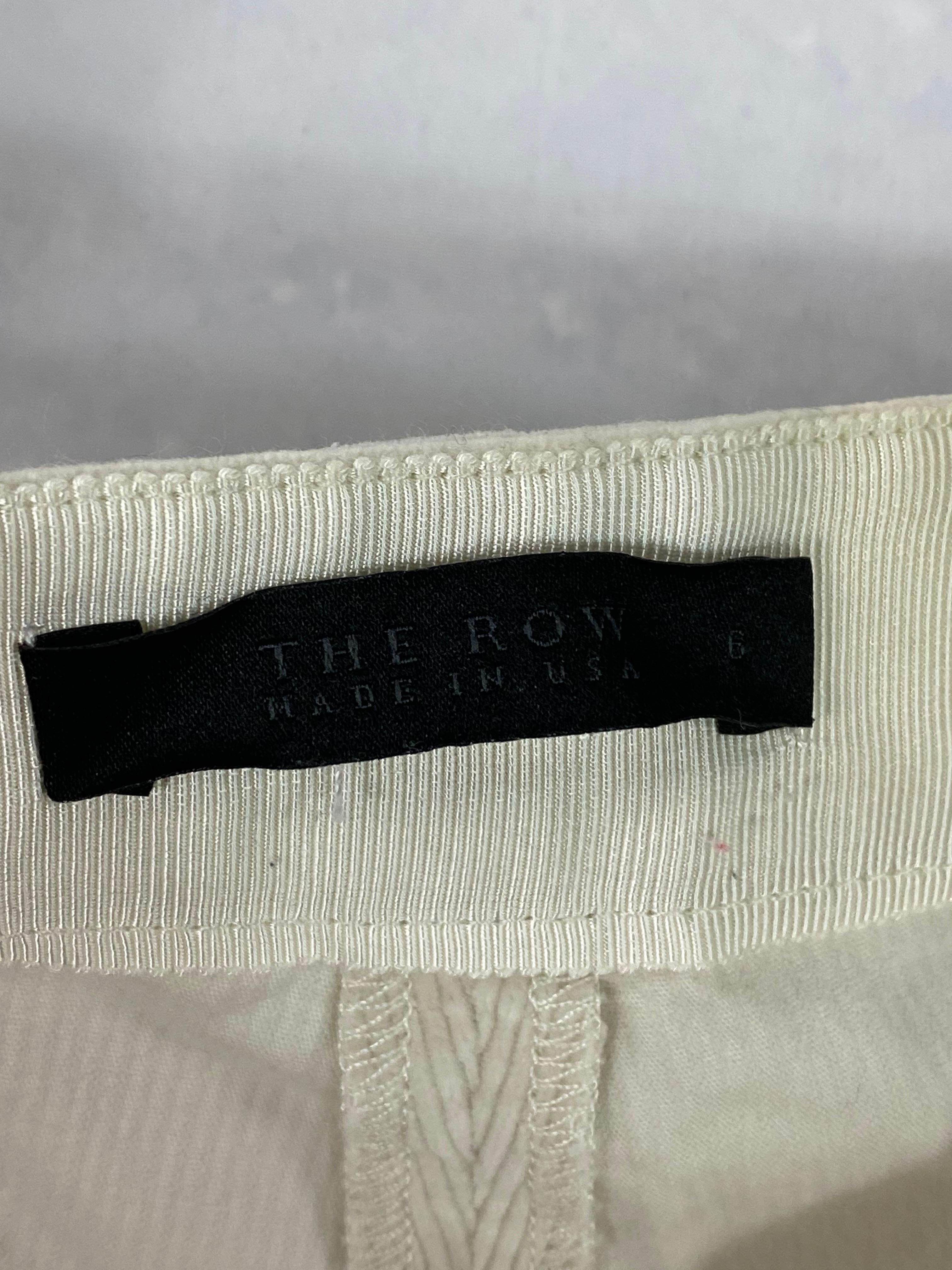 The Row White Cotton Capri Pants, Size 6 In Excellent Condition For Sale In Beverly Hills, CA