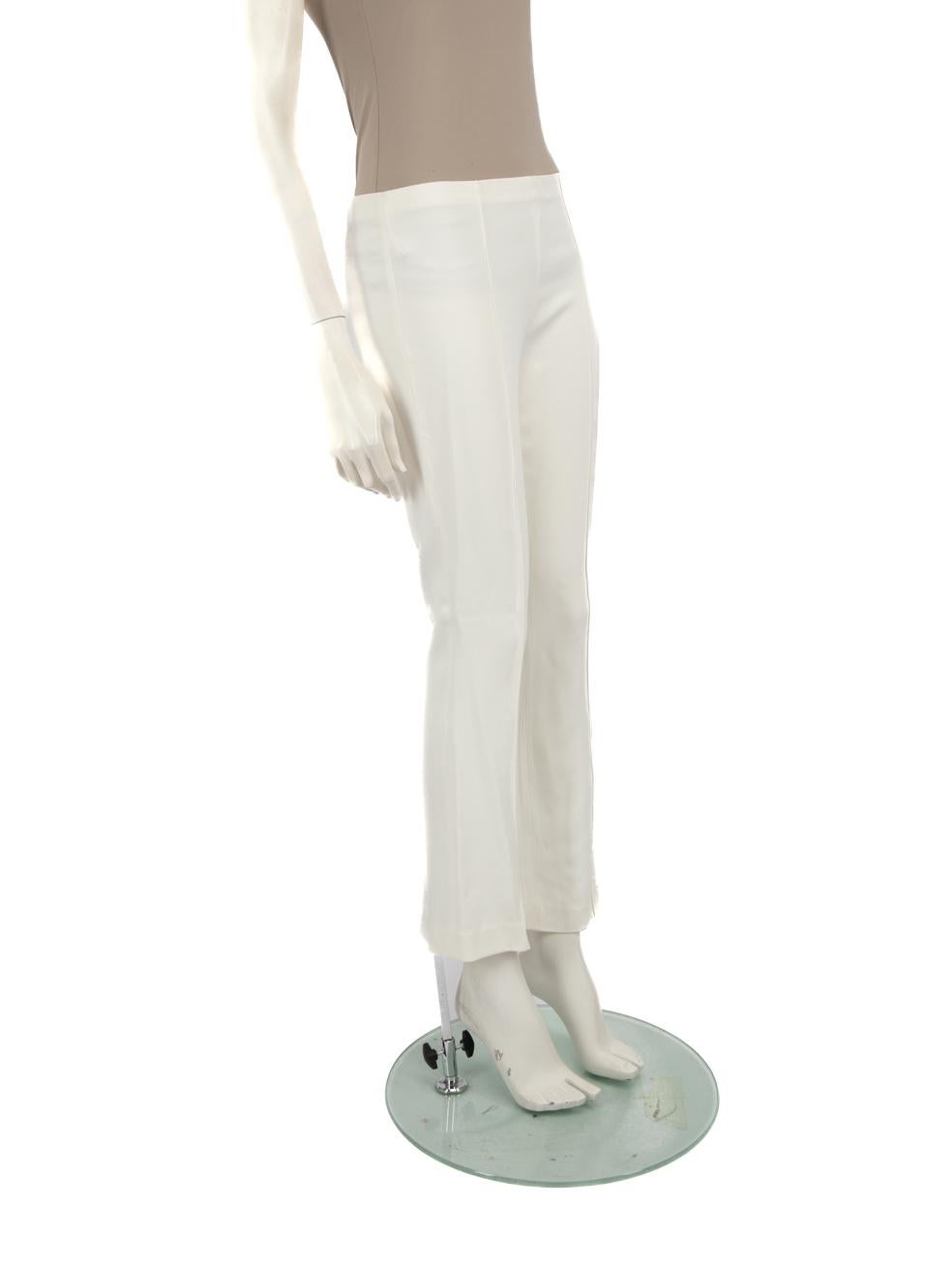 CONDITION is Very good. Minimal wear to the trousers is evident, the brand and size label is loose. There is discolouration near the knee on the left leg and there is pilling to the left leg cuff of this used The Row designer resale item.
 
 
 
 
 
