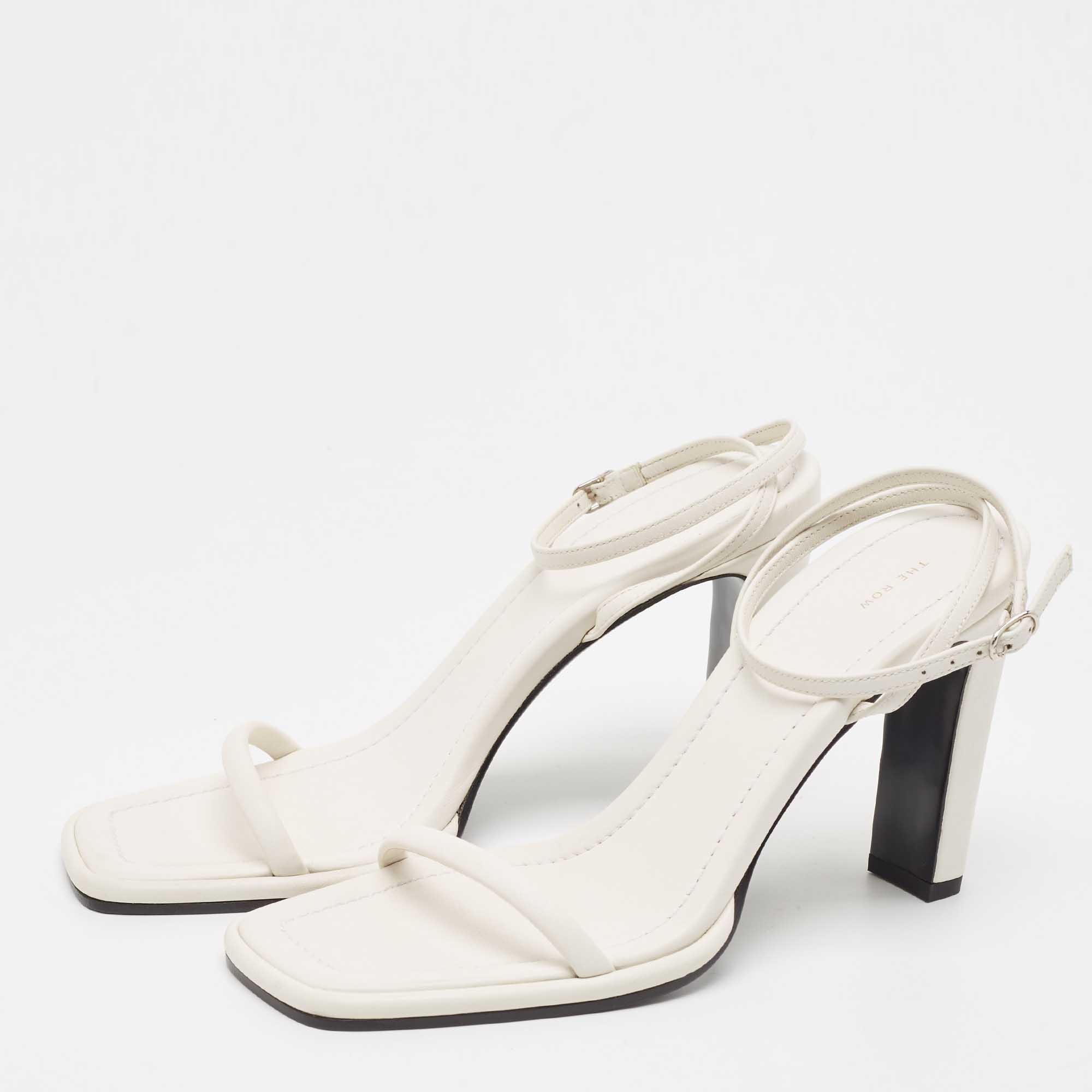 These sandals from The Row are meant to be a loved choice. Wonderfully crafted and balanced on 10 cm heels, the shoes will lift your feet in a stunning silhouette.

