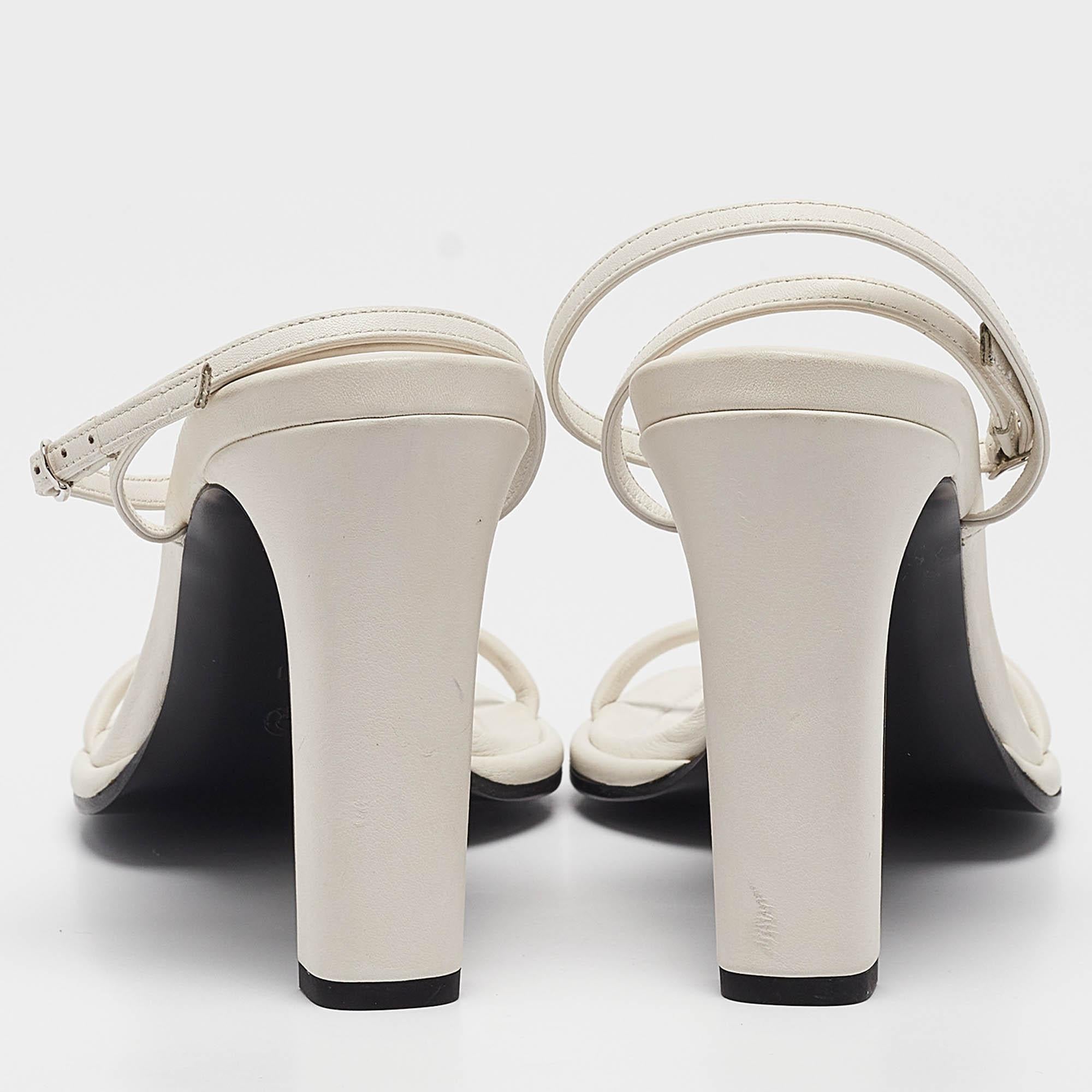 Donna The Row Sandali con cinturino alla caviglia in pelle bianca misura 40 in vendita