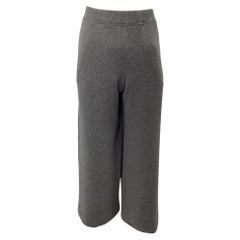 I pantaloni a gamba larga di The Row in lana grigia