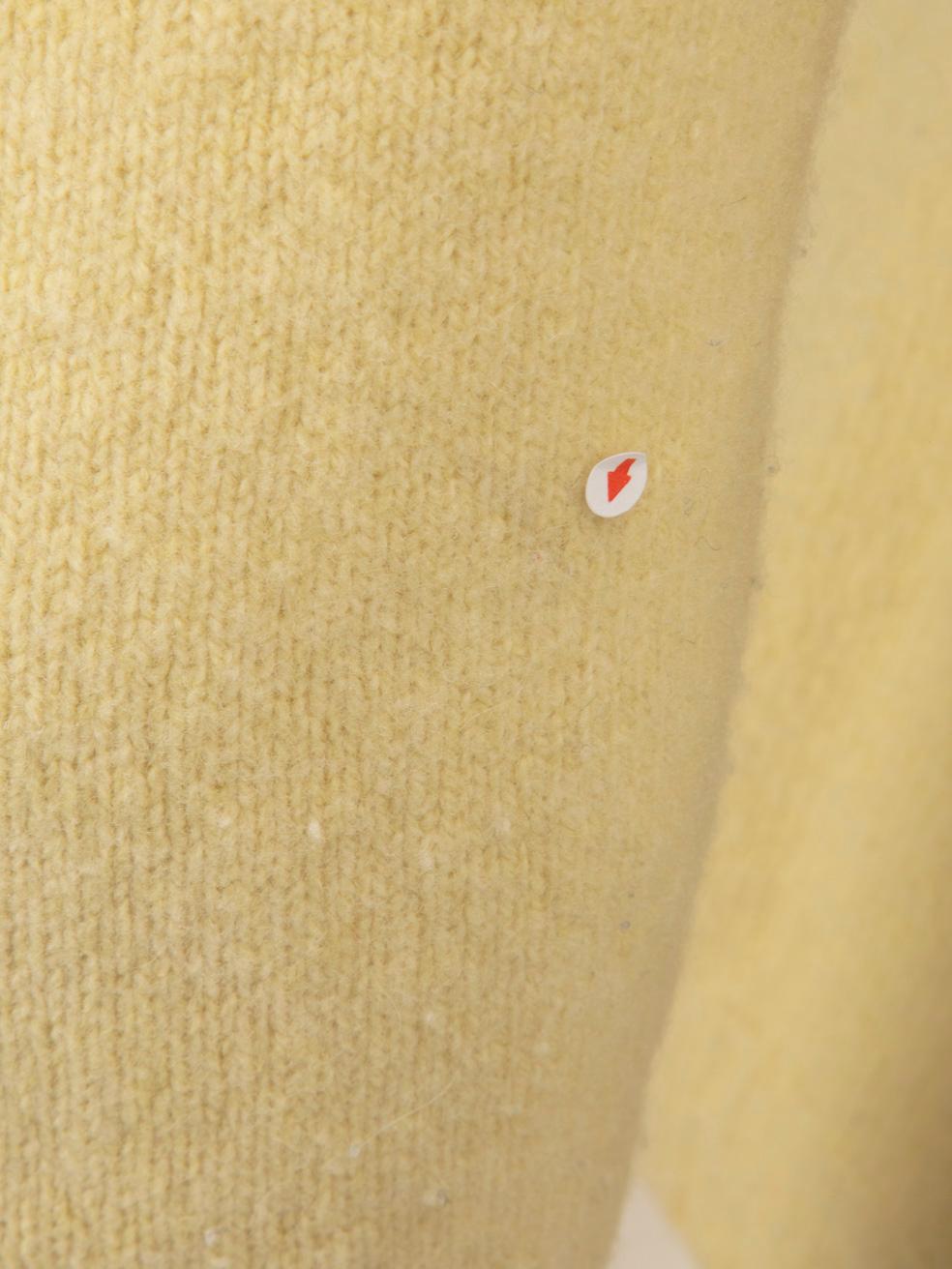 Maglione a maniche lunghe in maglia gialla di The Row taglia S in vendita 1