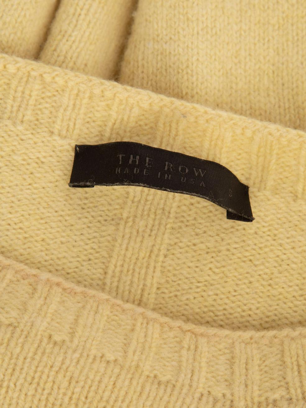 Maglione a maniche lunghe in maglia gialla di The Row taglia S in vendita 3