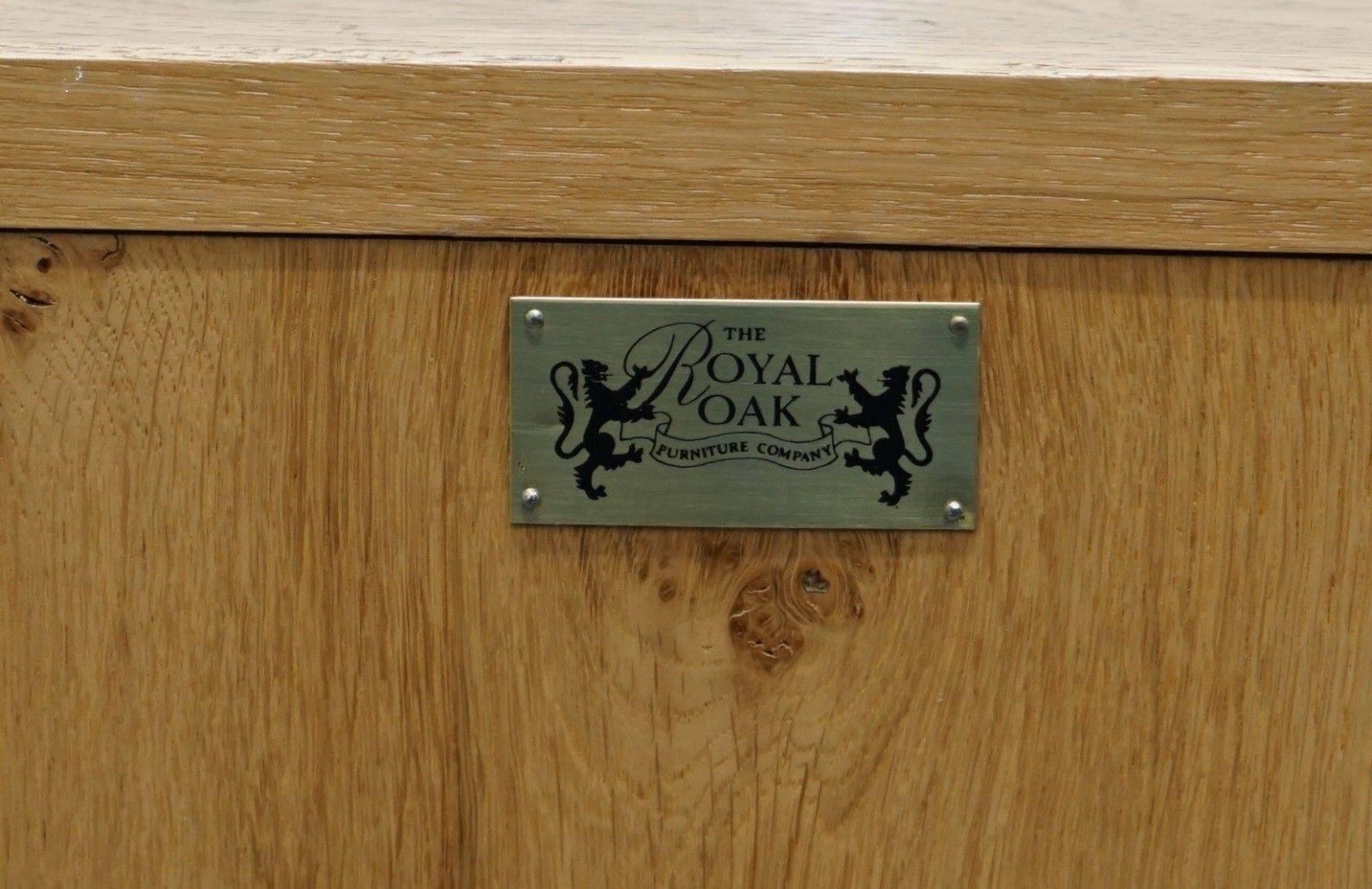 The Royal Oak Company Pippy Oak Drinks Cabinet Silky Soft Oak Stunning 1