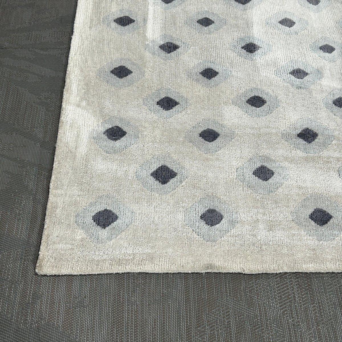 The Rug Company Nazar-Teppich (Nepalesisch) im Angebot