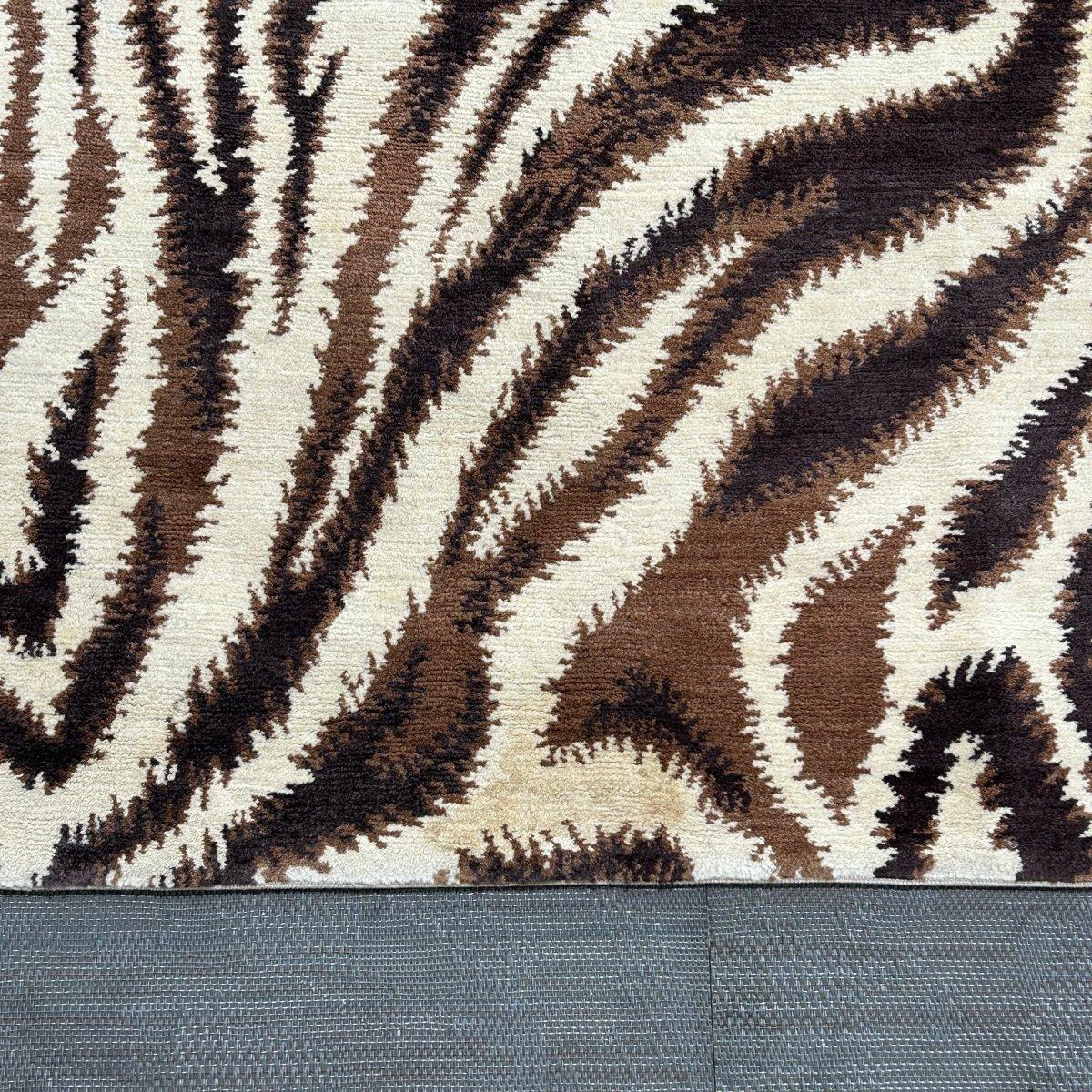 XXI secolo e contemporaneo The Rug Company Tappeto Zebra di Diane von Furstenberg in vendita