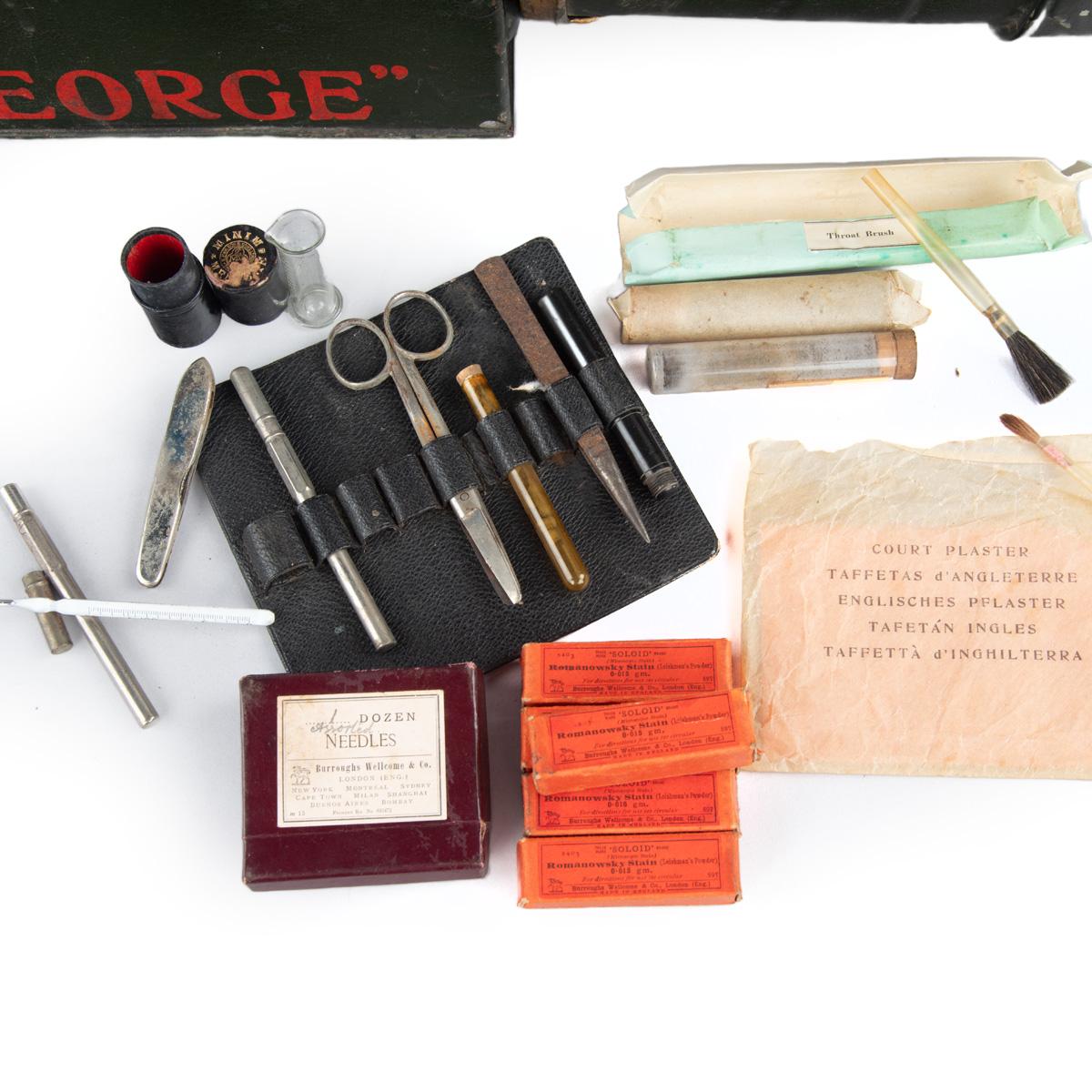 La boîte à pharmacie expéditionnaire Y.S. St George de Burroughs, Wellcome and Co. en vente 7