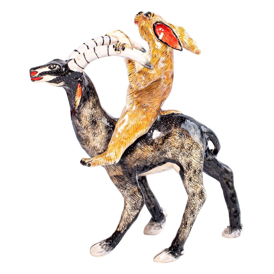 Escultura del jinete de la marta y el conejo, Mano  fabricado en Sudáfrica Al fuego en venta