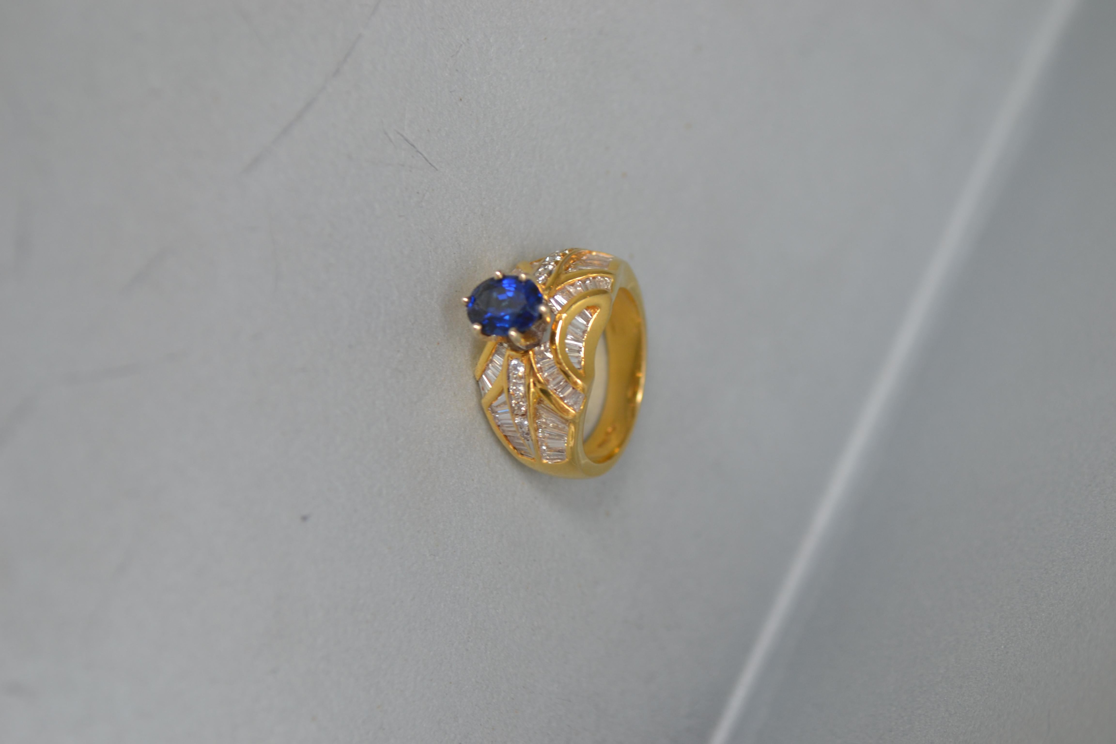 Sapphire Cocktail Ring In New Condition For Sale In Miami, FL