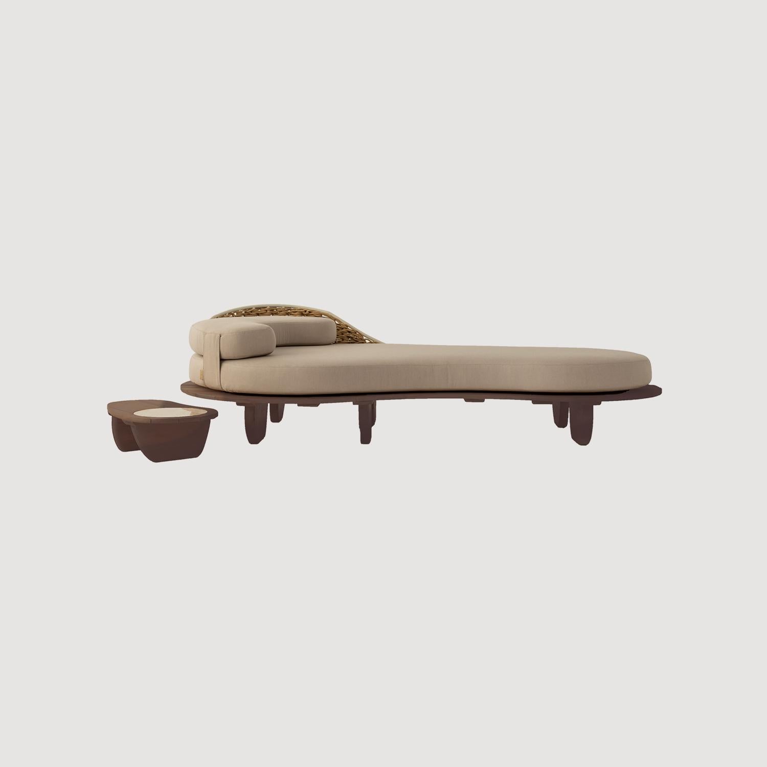 The Sayari Indoor / Outdoor Daybed Chaise and Table Collection by Studio Lloyd For Sale 5