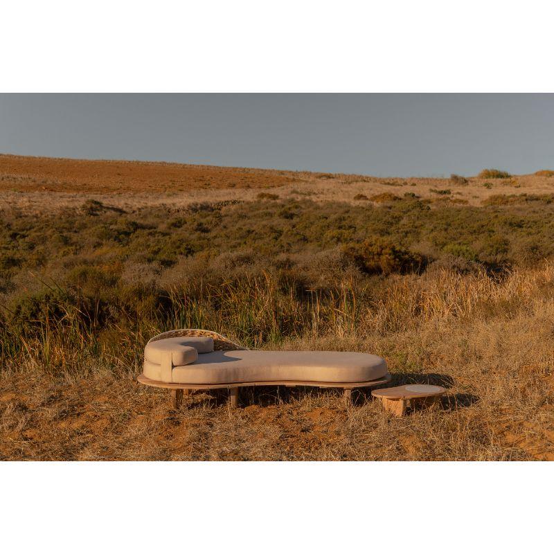 Indoor/Outdoor-Tagesbett-Sessel und Tischset Sayari von Studio Lloyd, auf Lager (Südafrikanisch) im Angebot