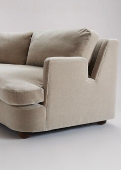 Das Sculpted Arc Sofa von Sister by Studio Ashby
